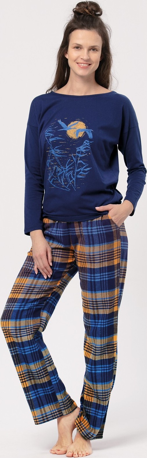 Tmavomodré flanelové pyžamo s károvanými nohavicami Key Fran LNS 937 B24 Veľkosť: M