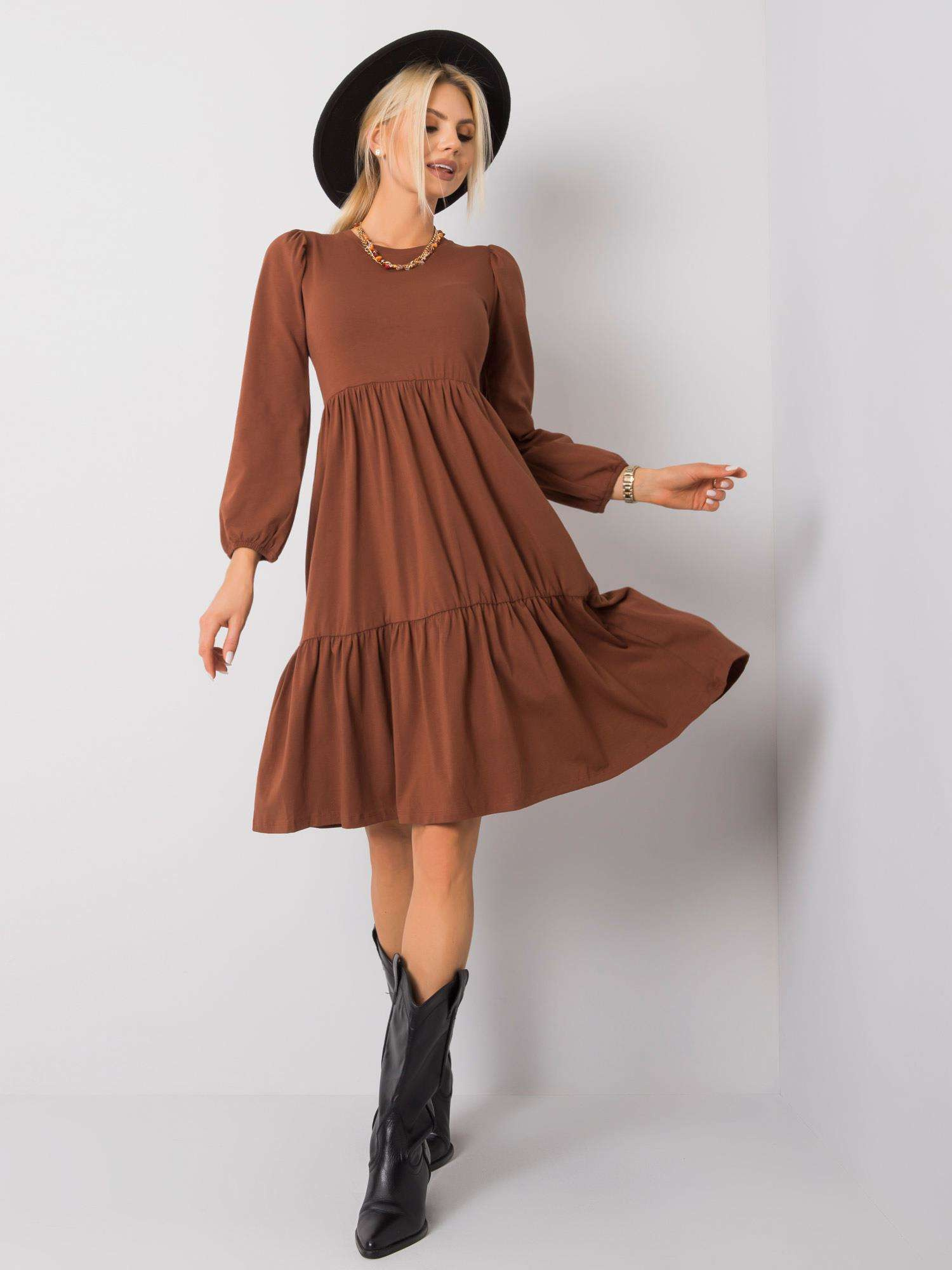 Hnedé elegantné šaty s balónovými rukávmi RV-SK-5832.18X-brown Veľkosť: S