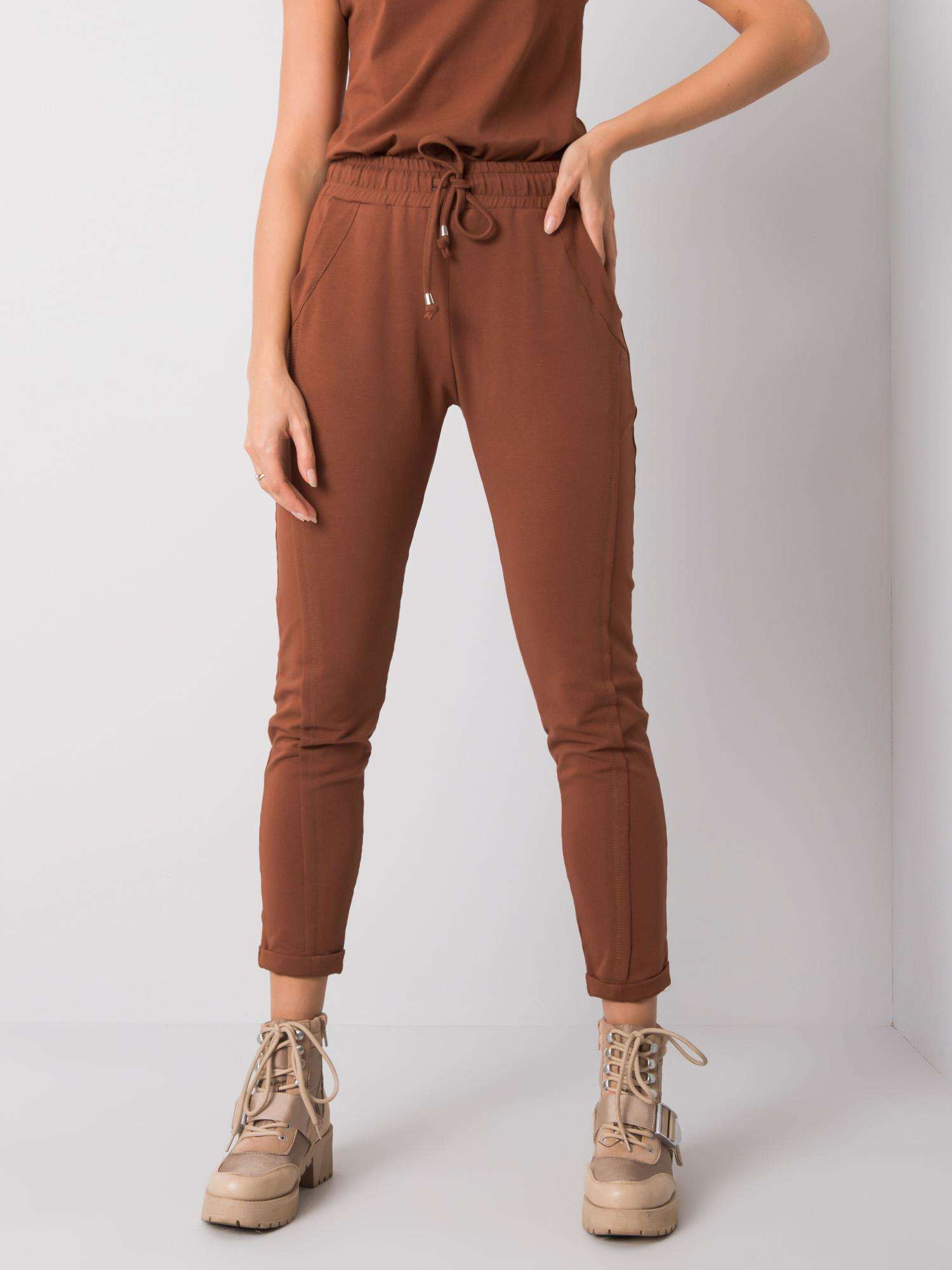 Tmavo hnedé dámske tepláky RV-DR-3589.07X-brown Veľkosť: S