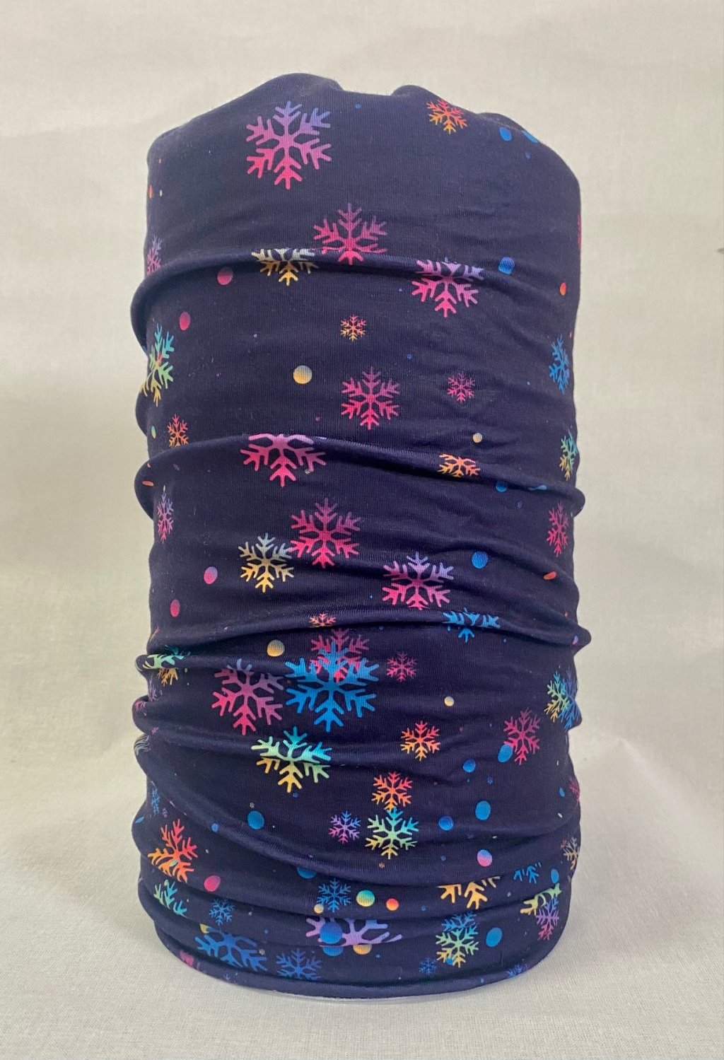 Dámsky tmavomodrý nákrčník so vzormi Veľkosť: ONE SIZE