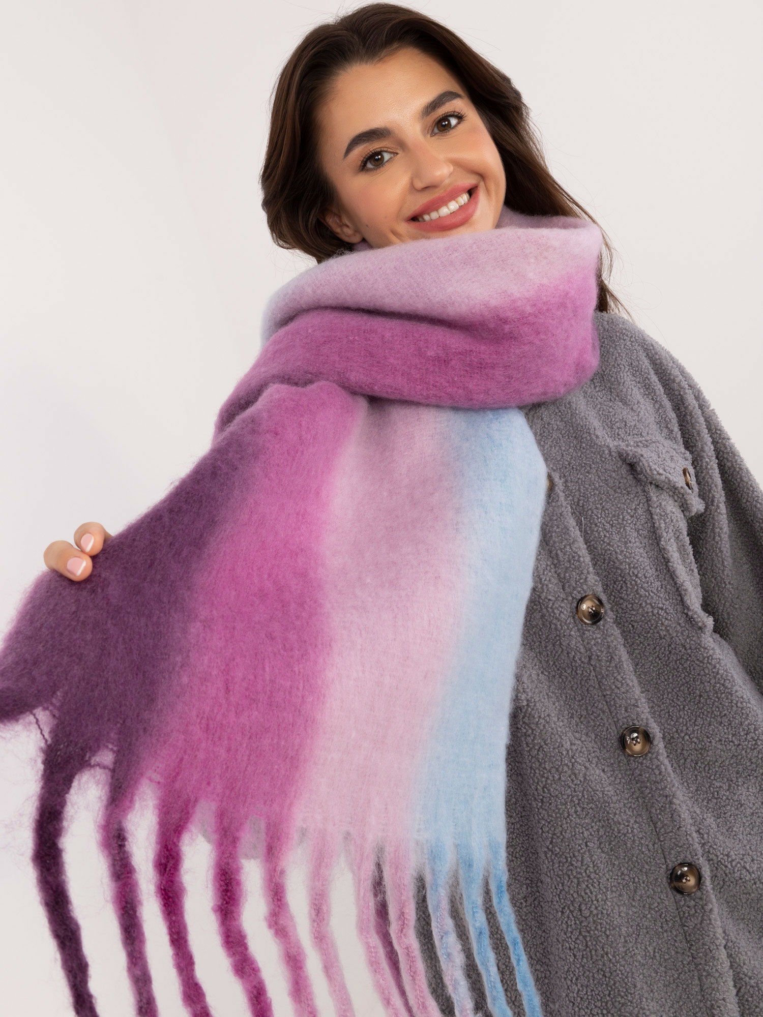 Teplý šál s odtieňmi fialovej -AT-SZ-2320.50-violet Veľkosť: ONE SIZE