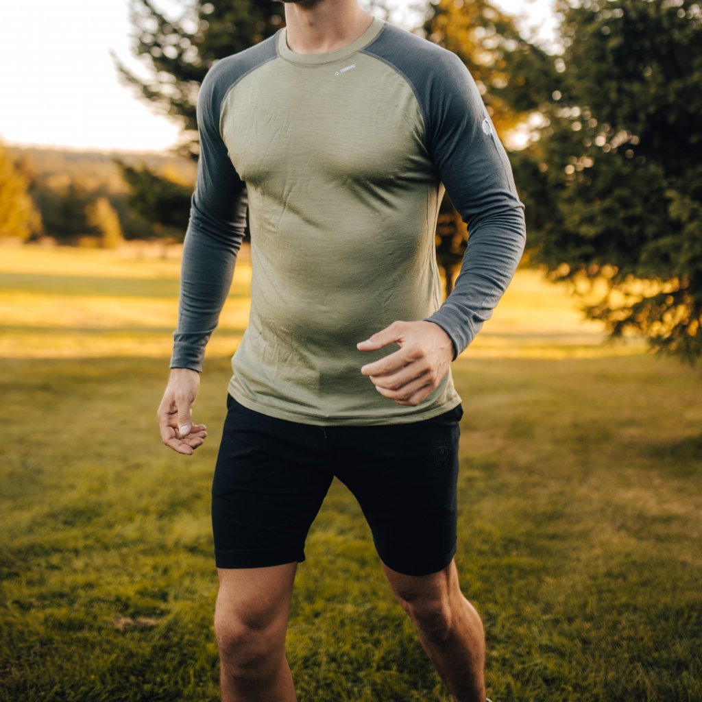 Čierne pánske športové kraťase Veľkosť: M