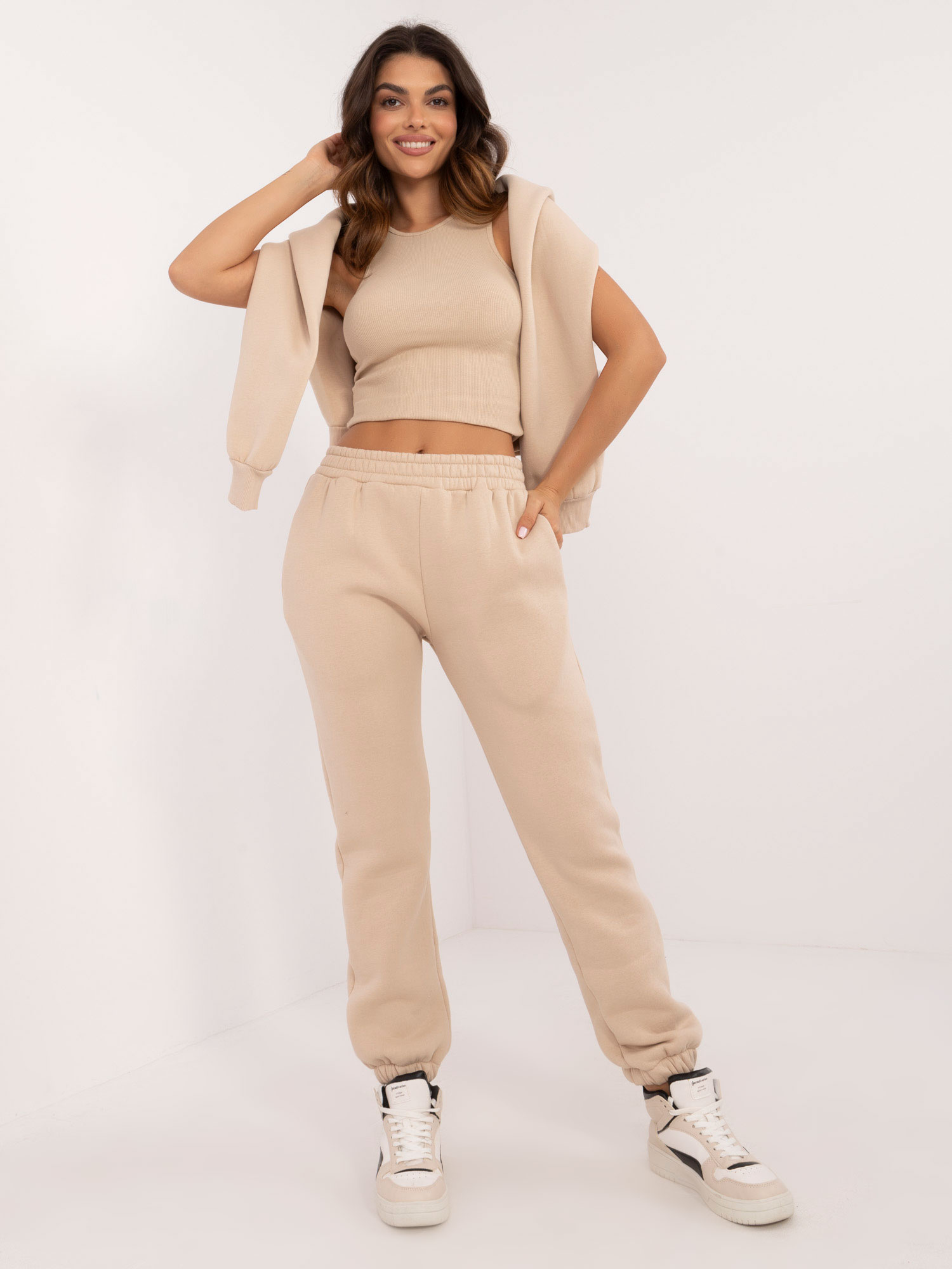 Béžová 3dielna tepláková súprava s nápisom BABY GIRL EM-KMPL-862.28-beige Veľkosť: ONE SIZE