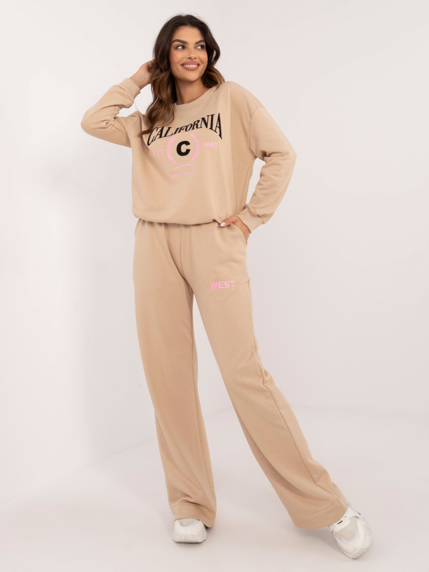 Béžová tepláková súprava so širokými nohavicami EM-KMPL-958.32-beige Veľkosť: ONE SIZE