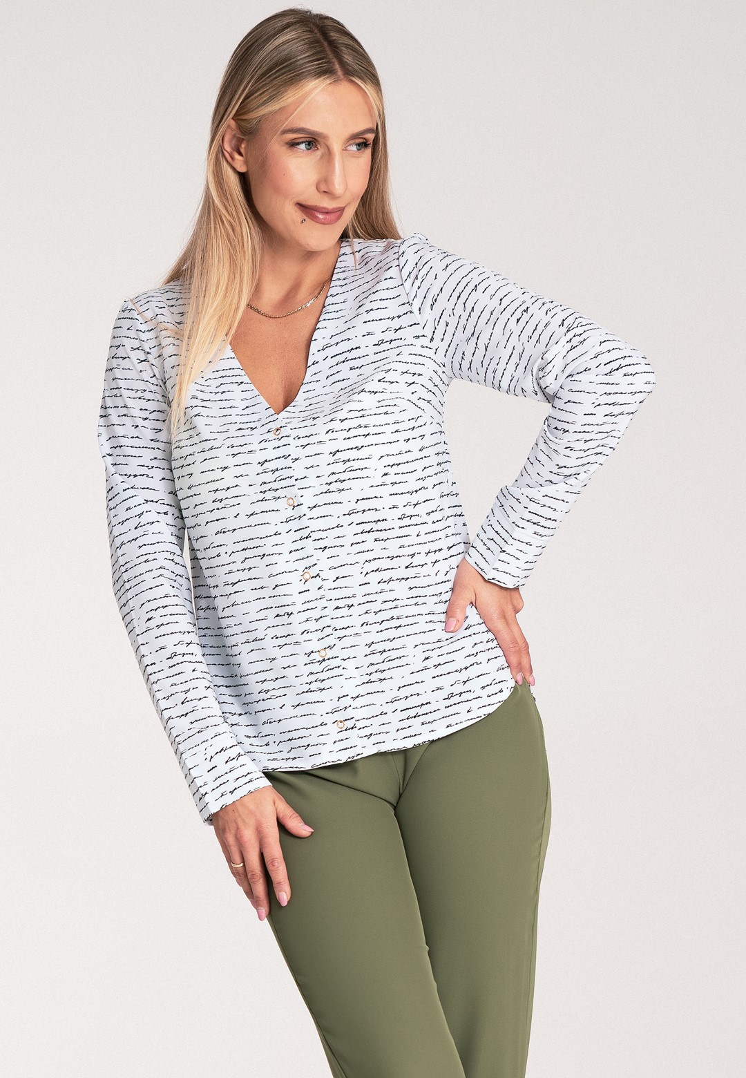 Dámska vzorovaná blúzka s nápismi M1047 Pattern 25 Veľkosť: XL