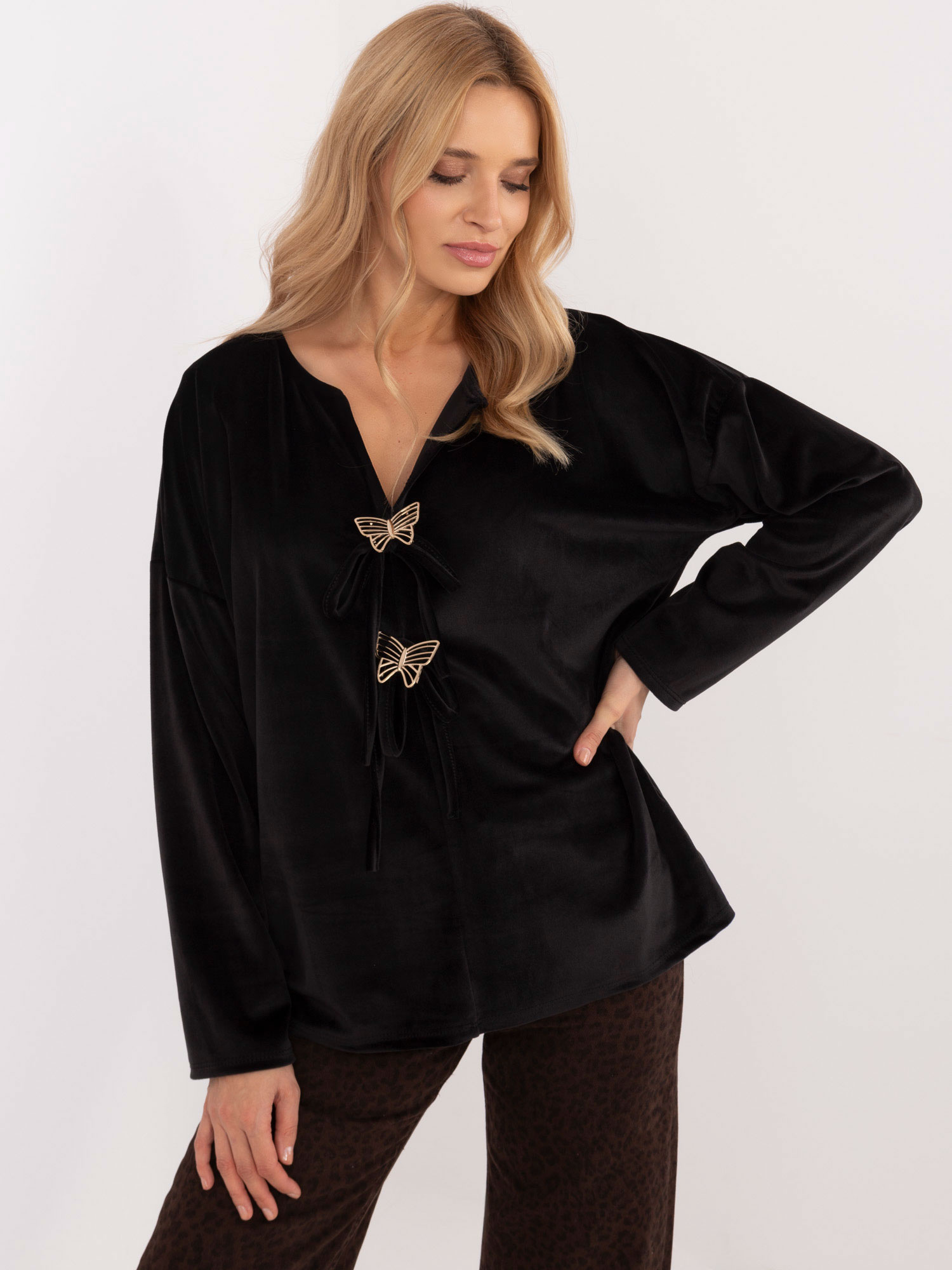 Dámska čierna zamatová oversize blúzka DHJ-BZ-19916.03P-black Veľkosť: ONE SIZE