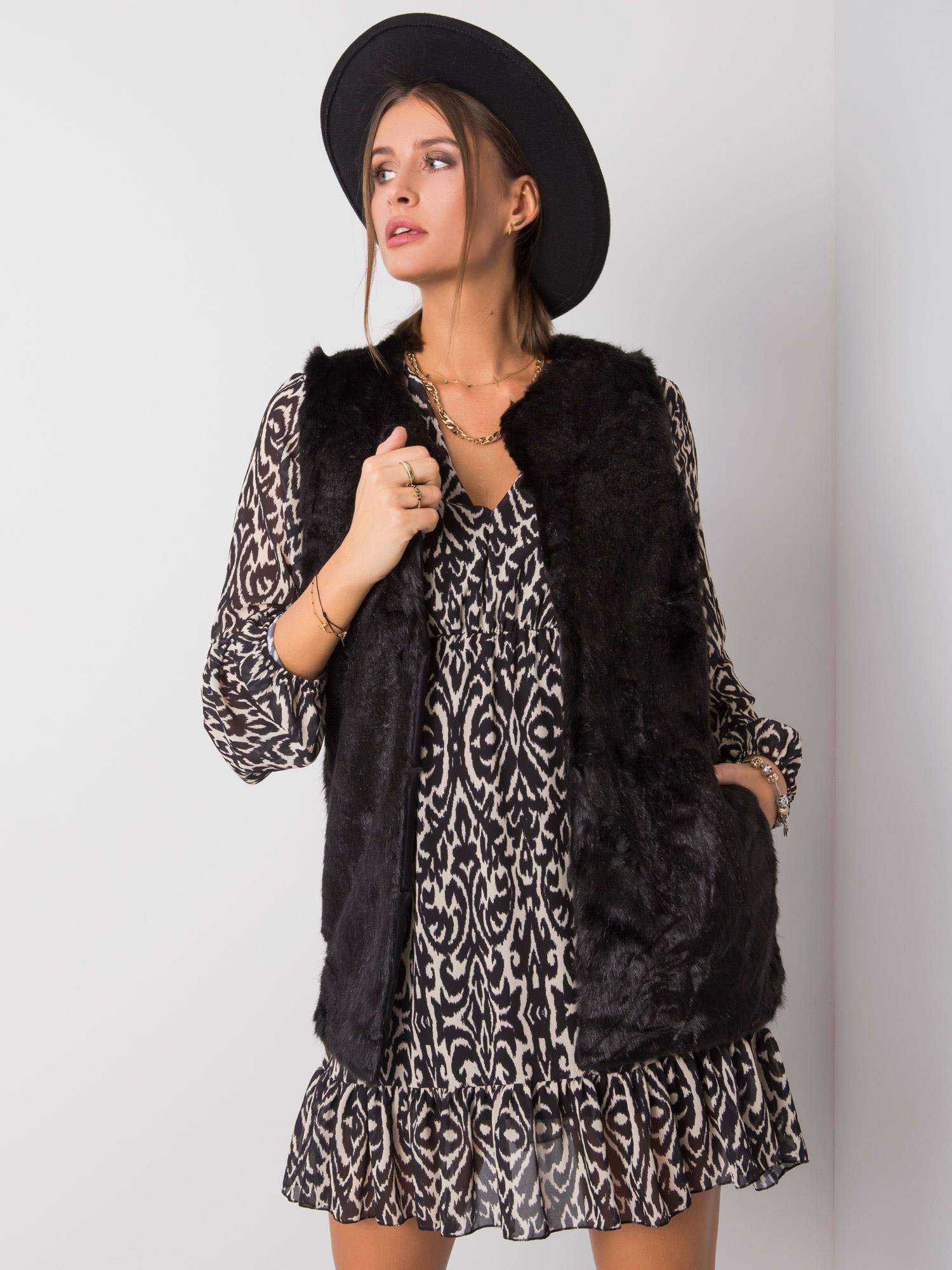 Čierna dámska teddy vesta AT-KZ-4102-1.20P-black Veľkosť: M/L
