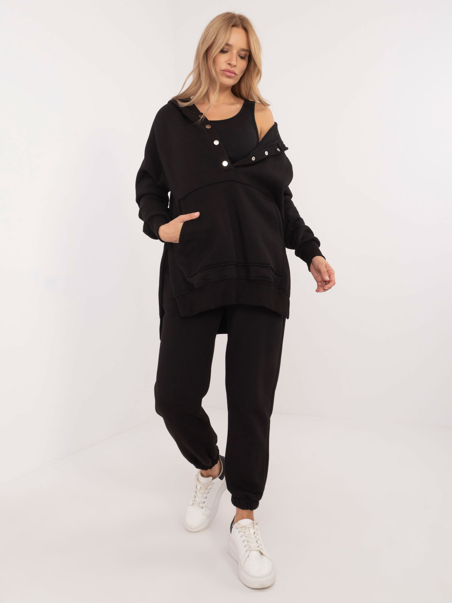Dámska čierna tepláková súprava s oversize mikinou a topom EM-KMPL-847.68-black Veľkosť: ONE SIZE