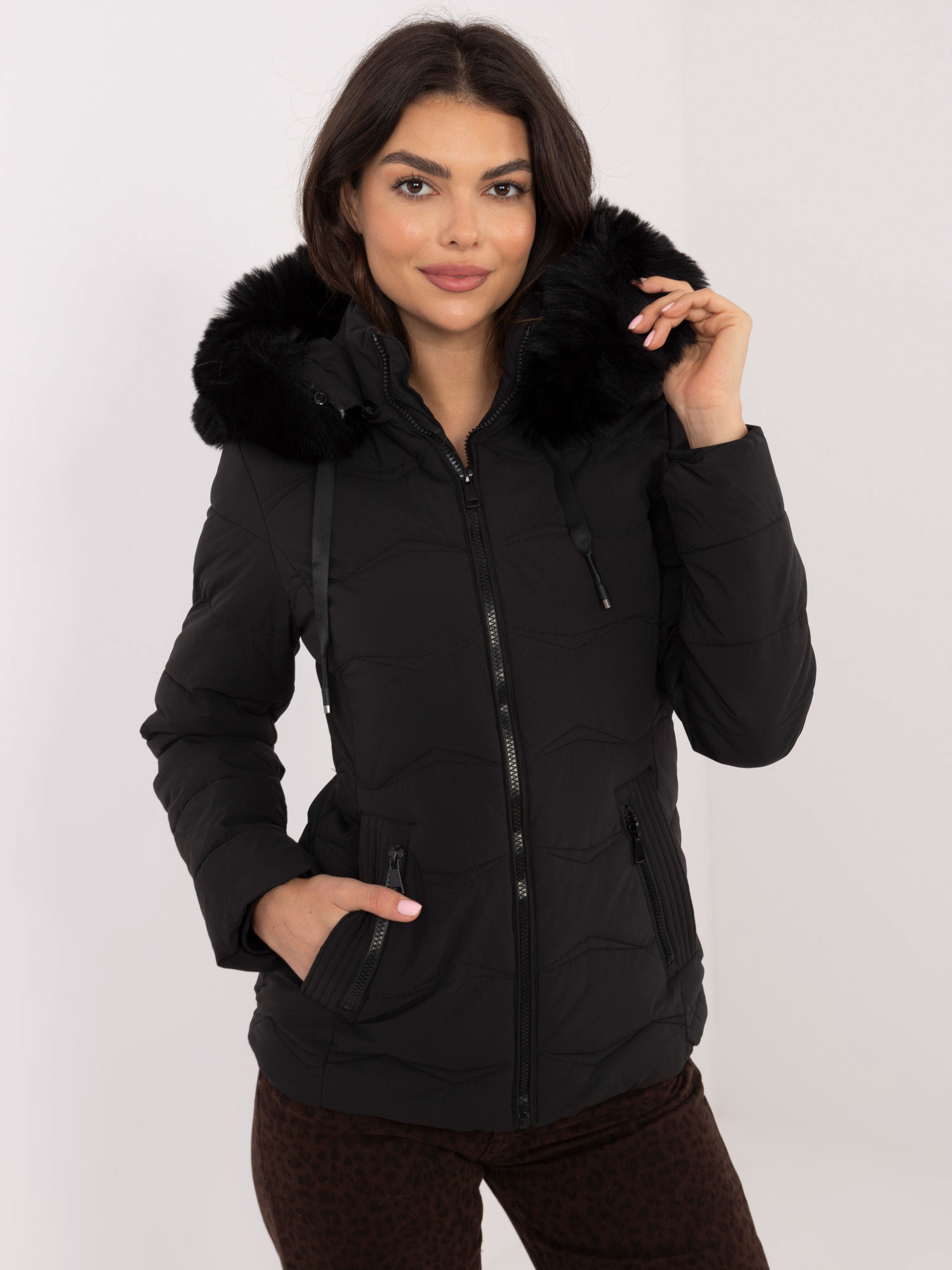 Čierna prechodná bunda s odopínacou kapucňou SK-KR-HH-2404.65P-black Veľkosť: 2XL