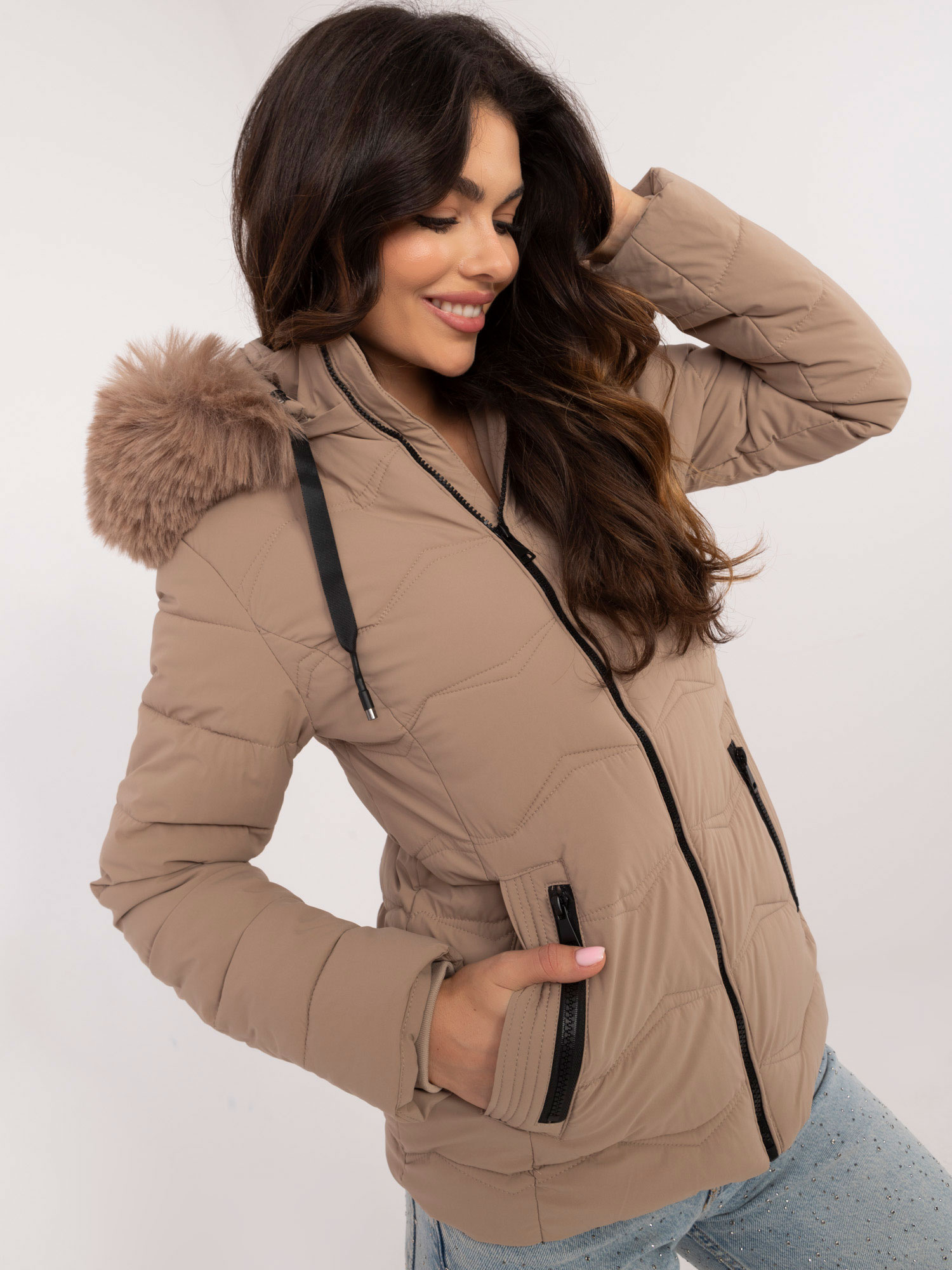 Béžová prechodná bunda s odopínacou kapucňou SK-KR-HH-2404.11P-beige Veľkosť: XL