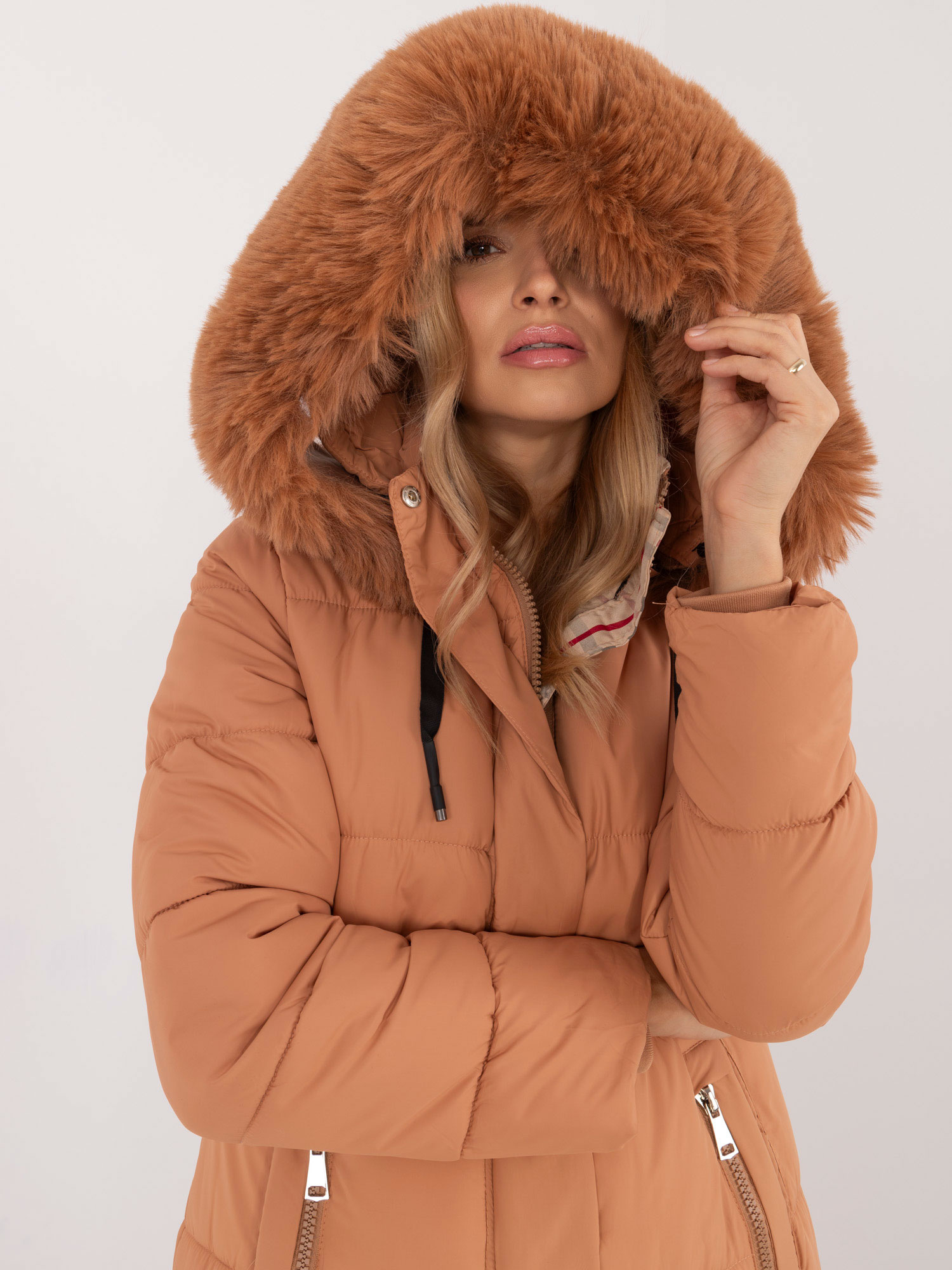 Camel zimná bunda s patentkami na bokoch SK-KR-HH-2406.21P-camel Veľkosť: S