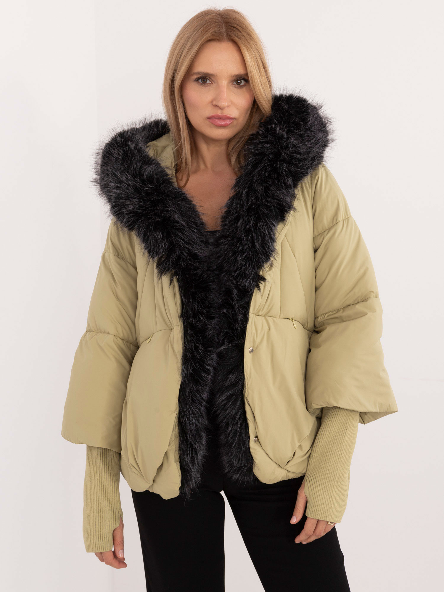 Olivová dámska prešívaná zimná bunda s dlhými manžetami MBM-KR-26106.35-olive Veľkosť: XL
