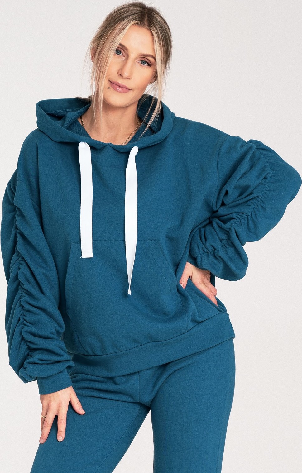 Modrá dámska bavlnená mikina s kapucňou M1055 Blue Veľkosť: L