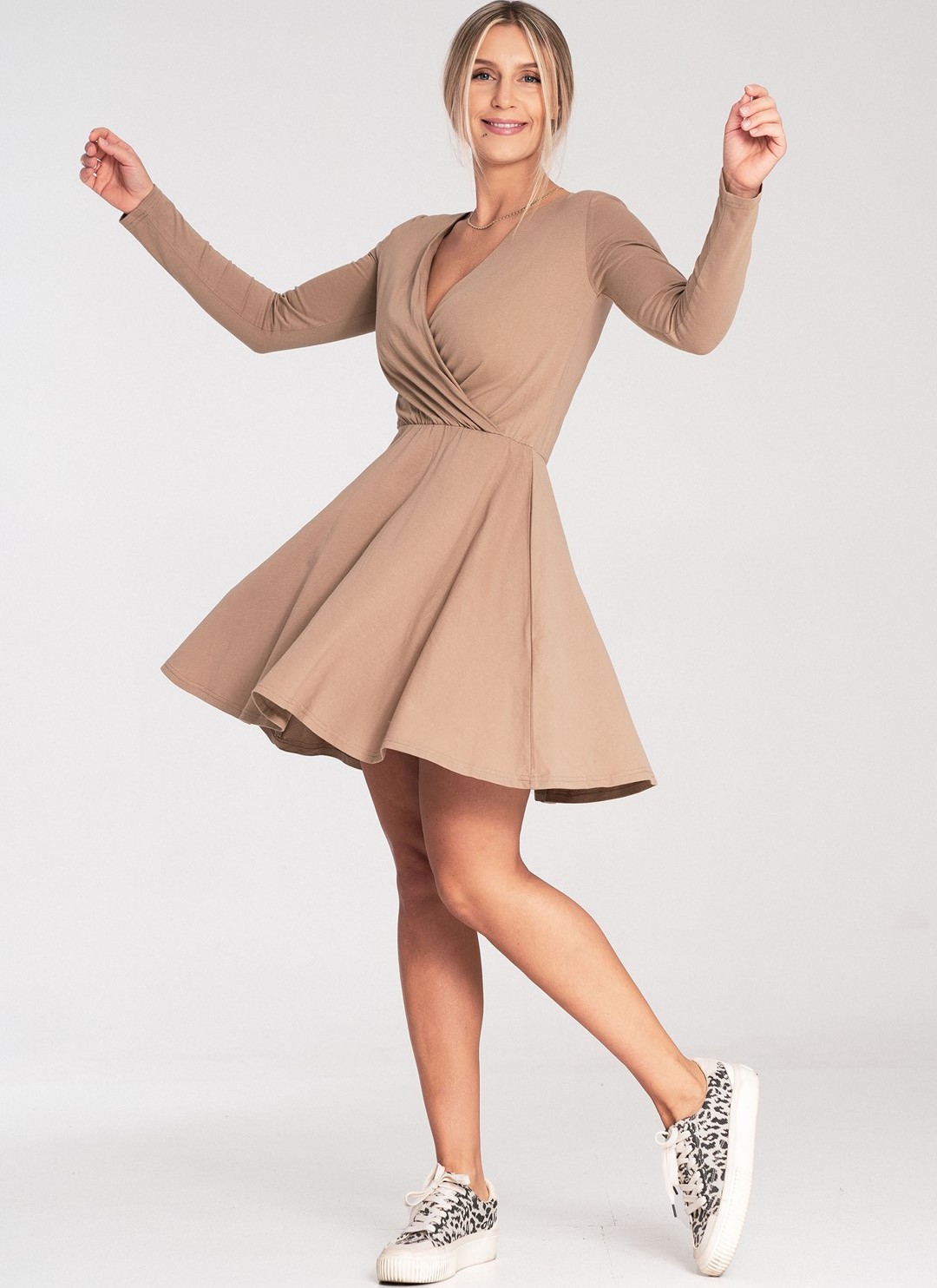 Béžové bavlnené šaty s dlhým rukávom M1050 Beige Veľkosť: XS