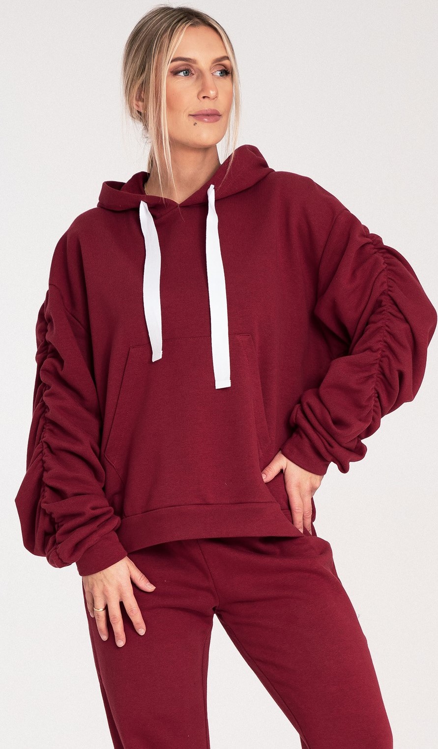 Bordó dámska bavlnená mikina s kapucňou M1055 Bordo Veľkosť: M