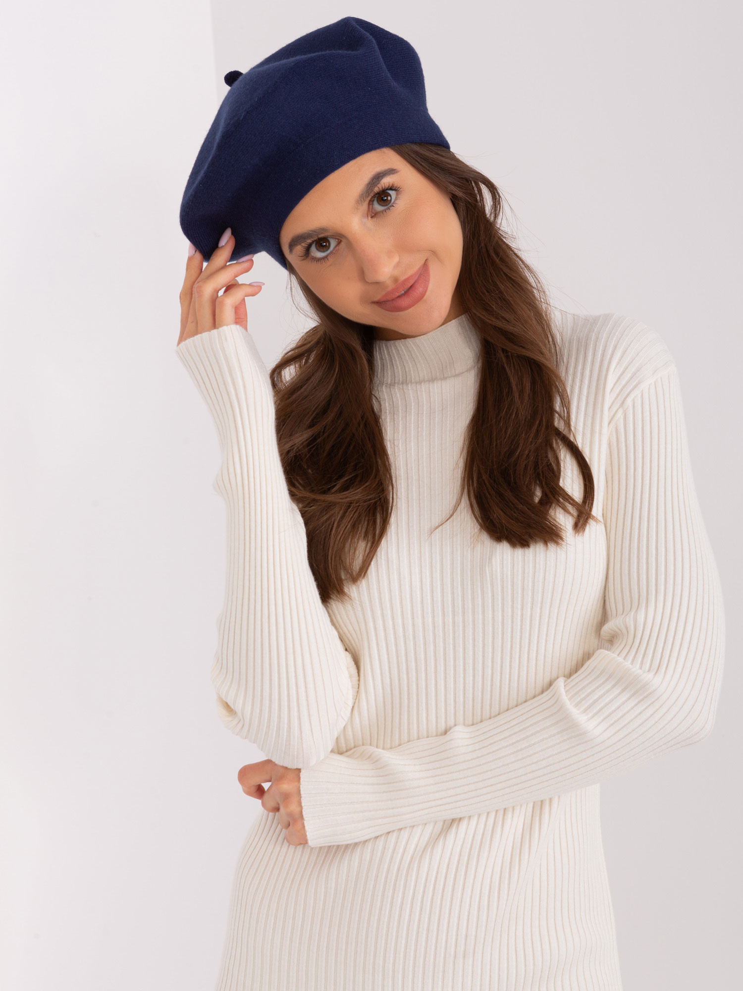 Tmavomodrý štýlový baret AT-SK-231305.85P-dark blue Veľkosť: ONE SIZE