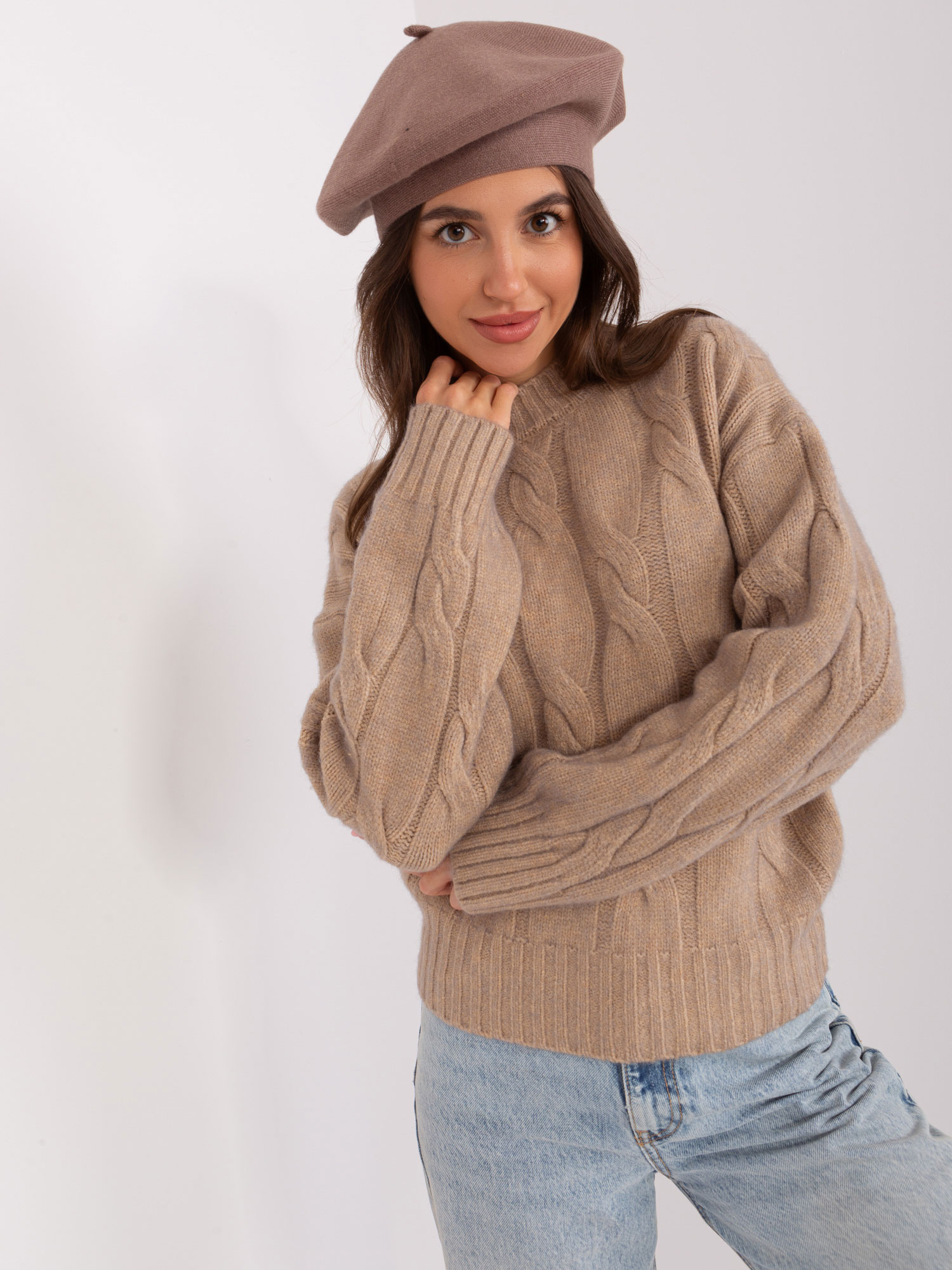 Tmavobéžový dámsky baret AT-SK-231305.82P-dark beige Veľkosť: ONE SIZE