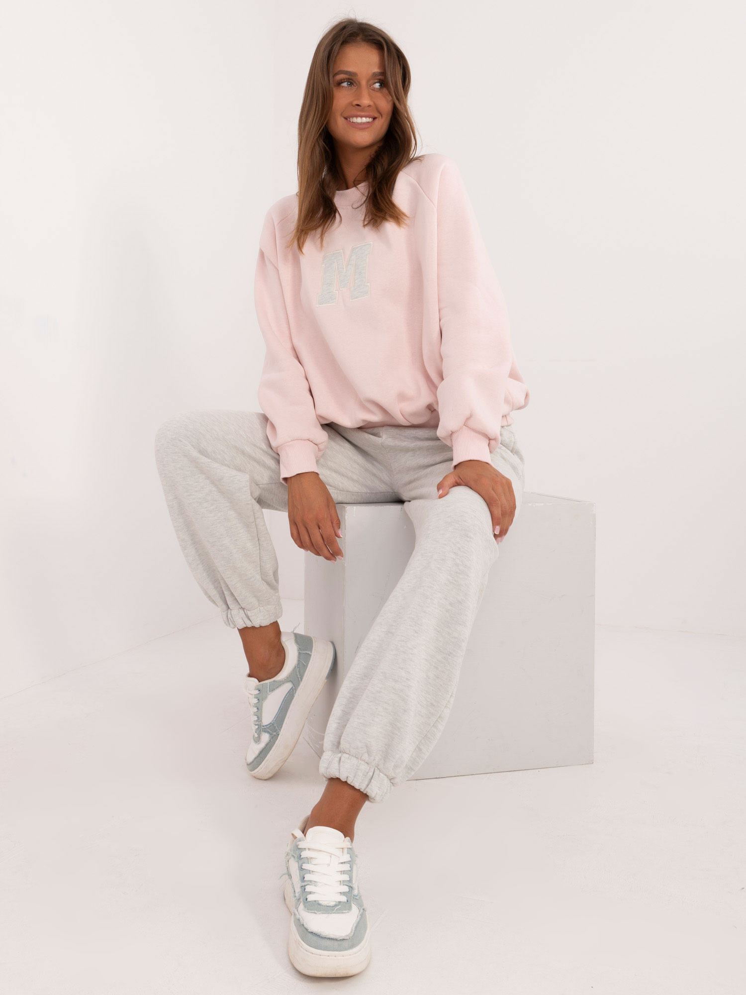 Ružovo-sivá dámska tepláková súprava EM-KMPL-883.31-grey-pink Veľkosť: ONE SIZE