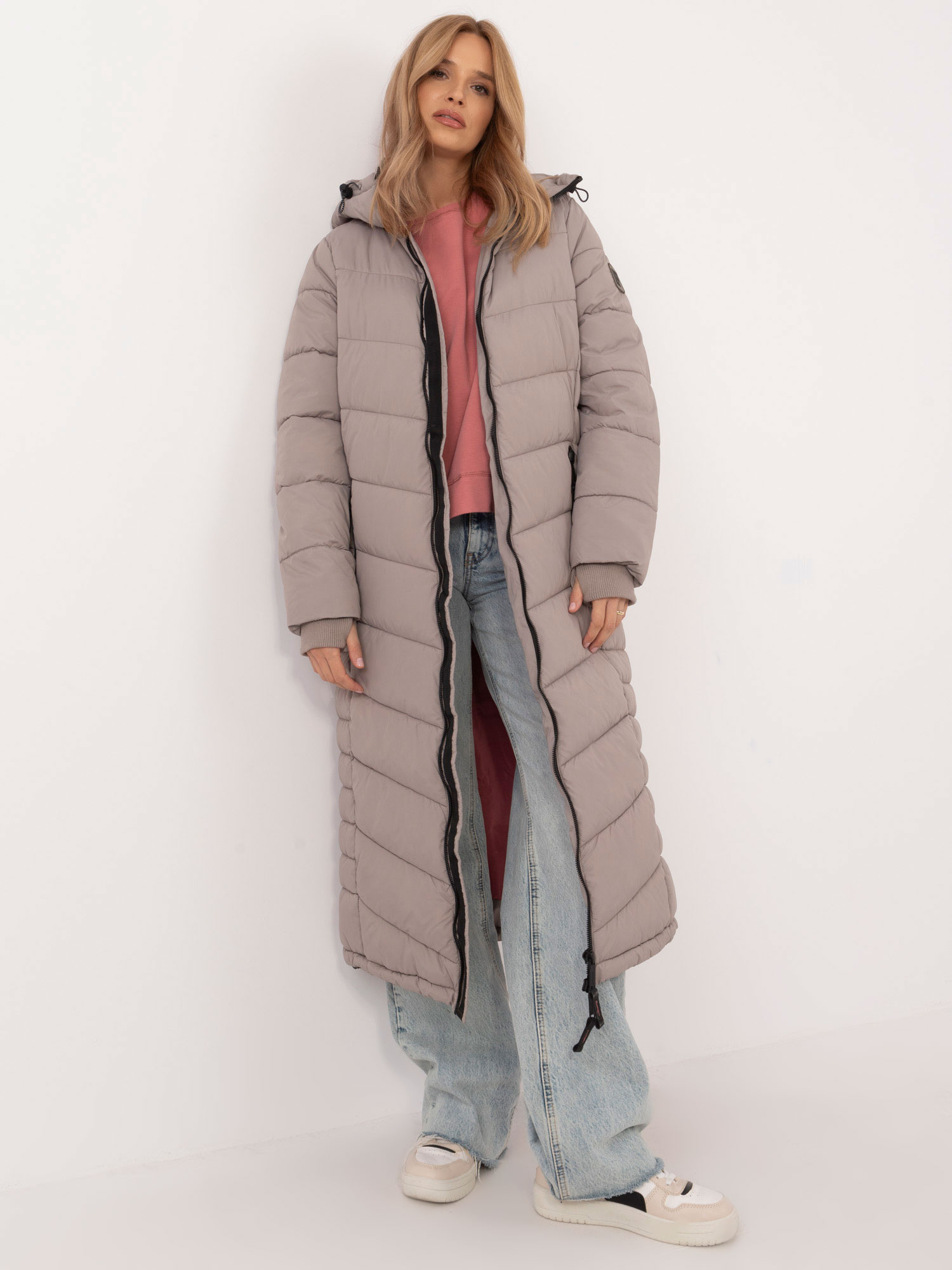 Dlhá béžová dámska prešívaná bunda D51160XB44540A1-beige Veľkosť: XL