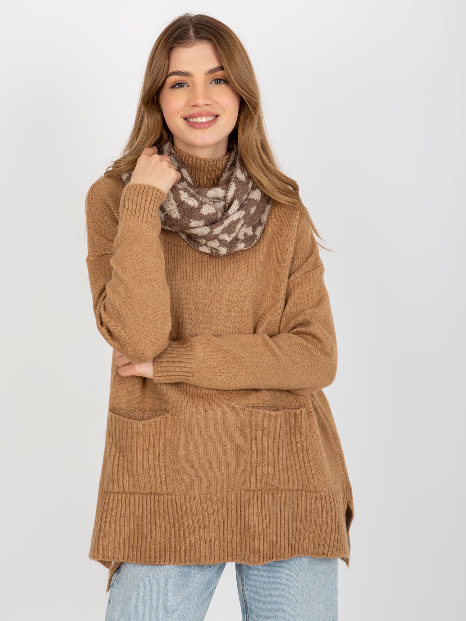 Tmavobéžový komínový šál so vzorom AT-KM-ENEC-B63-1.44P-dark beige Veľkosť: ONE SIZE