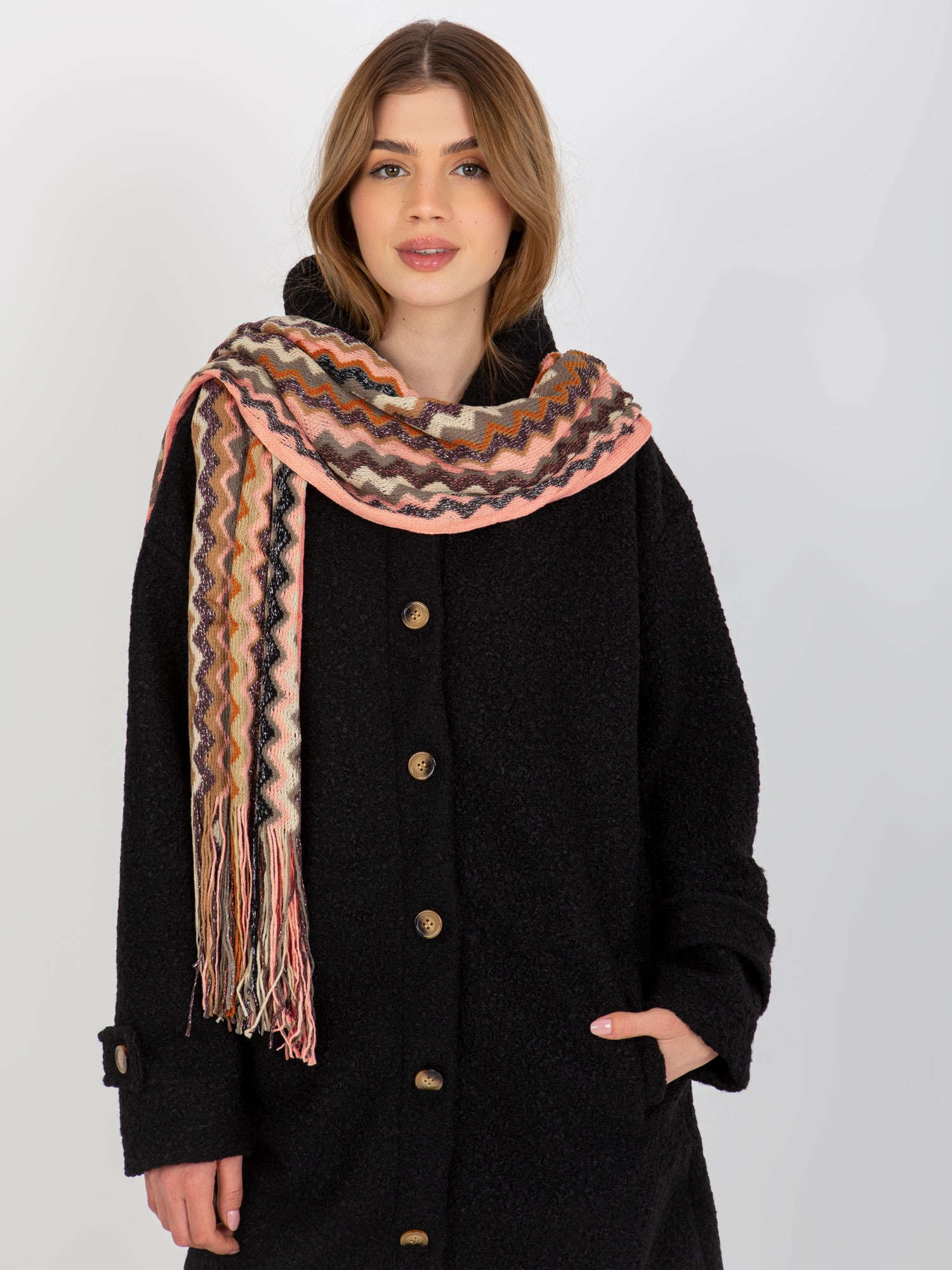 Farebný vzorovaný šál so strapcami - svetloružový AT-SZ-2799.12X-light pink Veľkosť: ONE SIZE