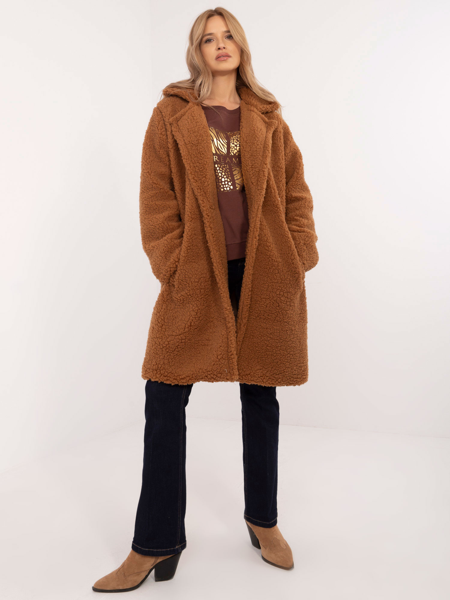 Hnedý dámsky teplý kabát s vreckami DHJ-PL-19991.86-brown Veľkosť: ONE SIZE