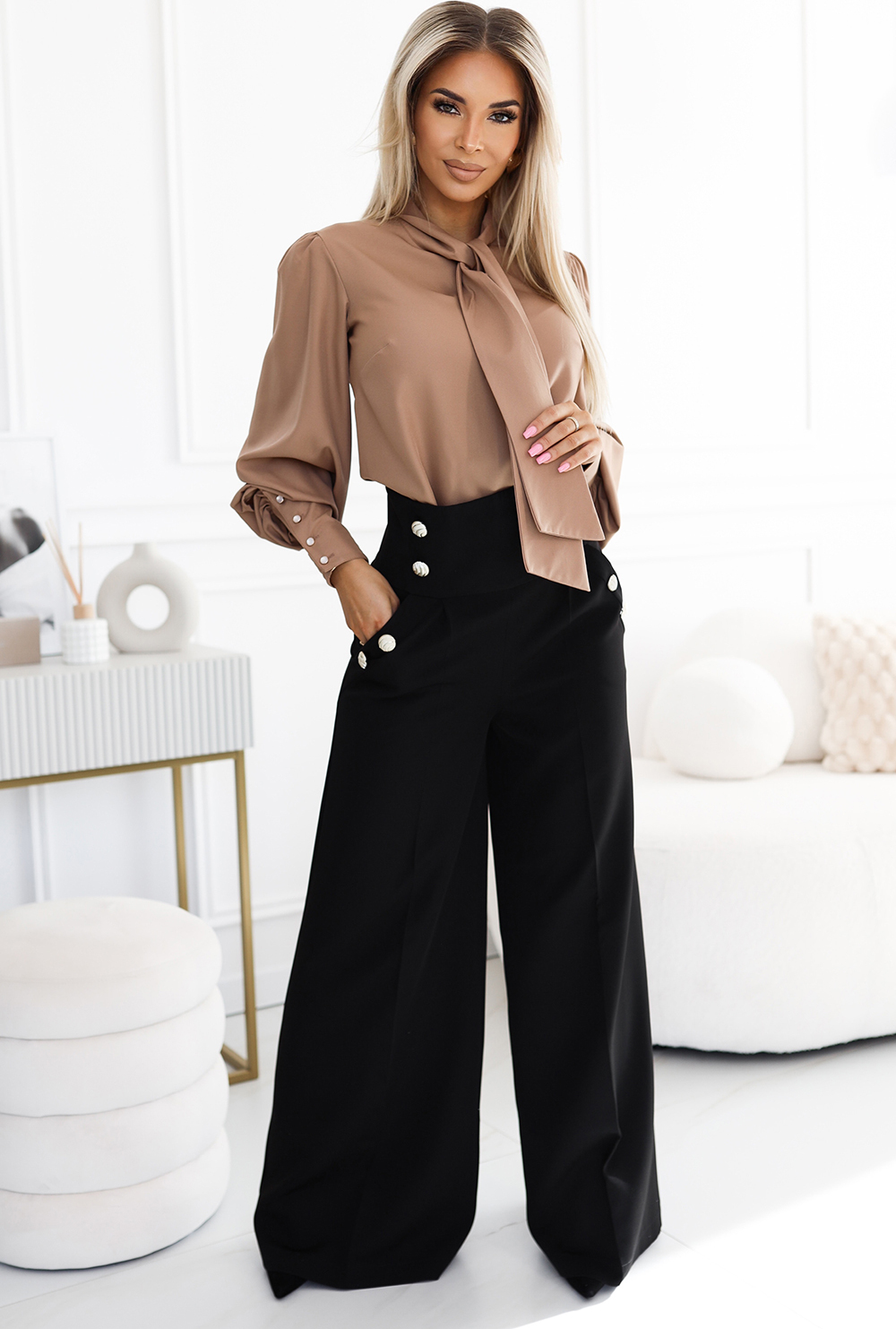 Elegantné čierne široké nohavice s vysokým pásom a zlatými gombíkmi JENN 496-2 Veľkosť: XL