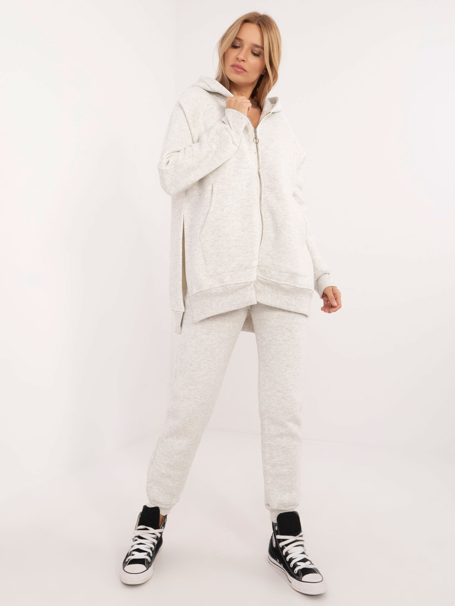 Svetlosivá dámska hrejivá tepláková súprava s kapucňou EM-KMPL-863.16P-light grey Veľkosť: ONE SIZE