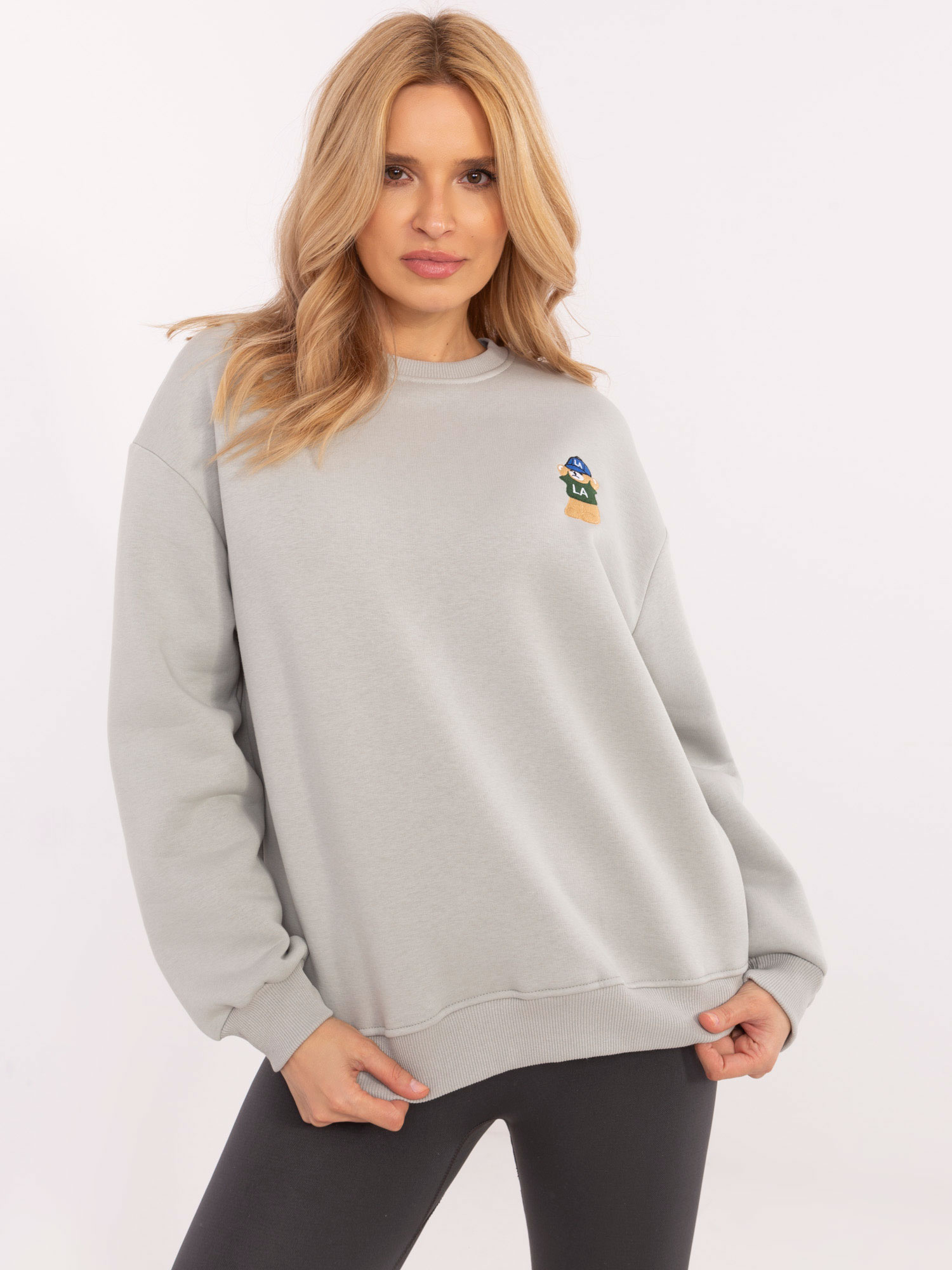 Svetlosivá dámska mikina s nášivkou CLM-BL-1283.19X-light grey Veľkosť: M