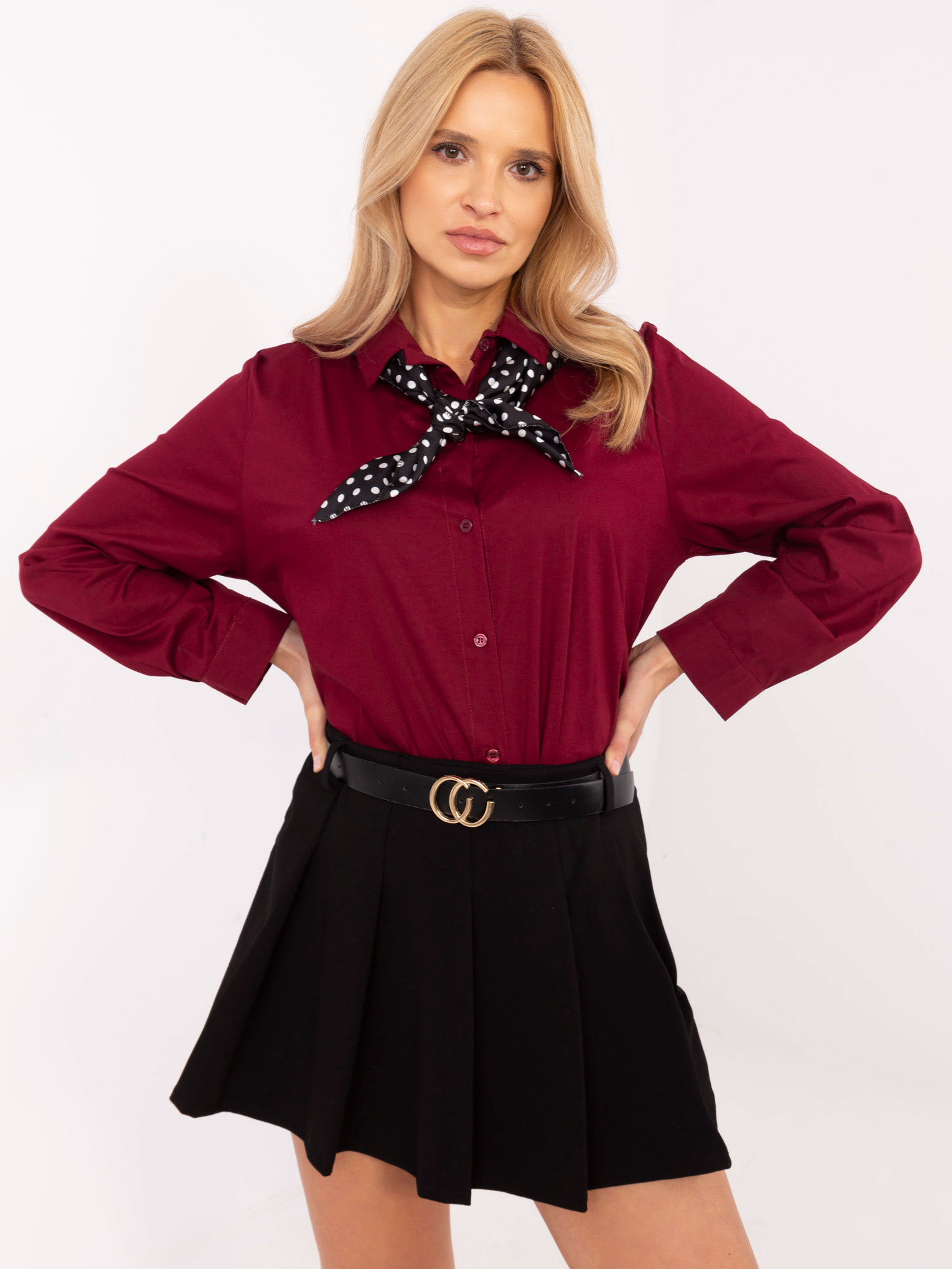 Vínová dámska košeľa s bodkovanou šatkou DHJ-KS-20172.36P-bordo Veľkosť: ONE SIZE