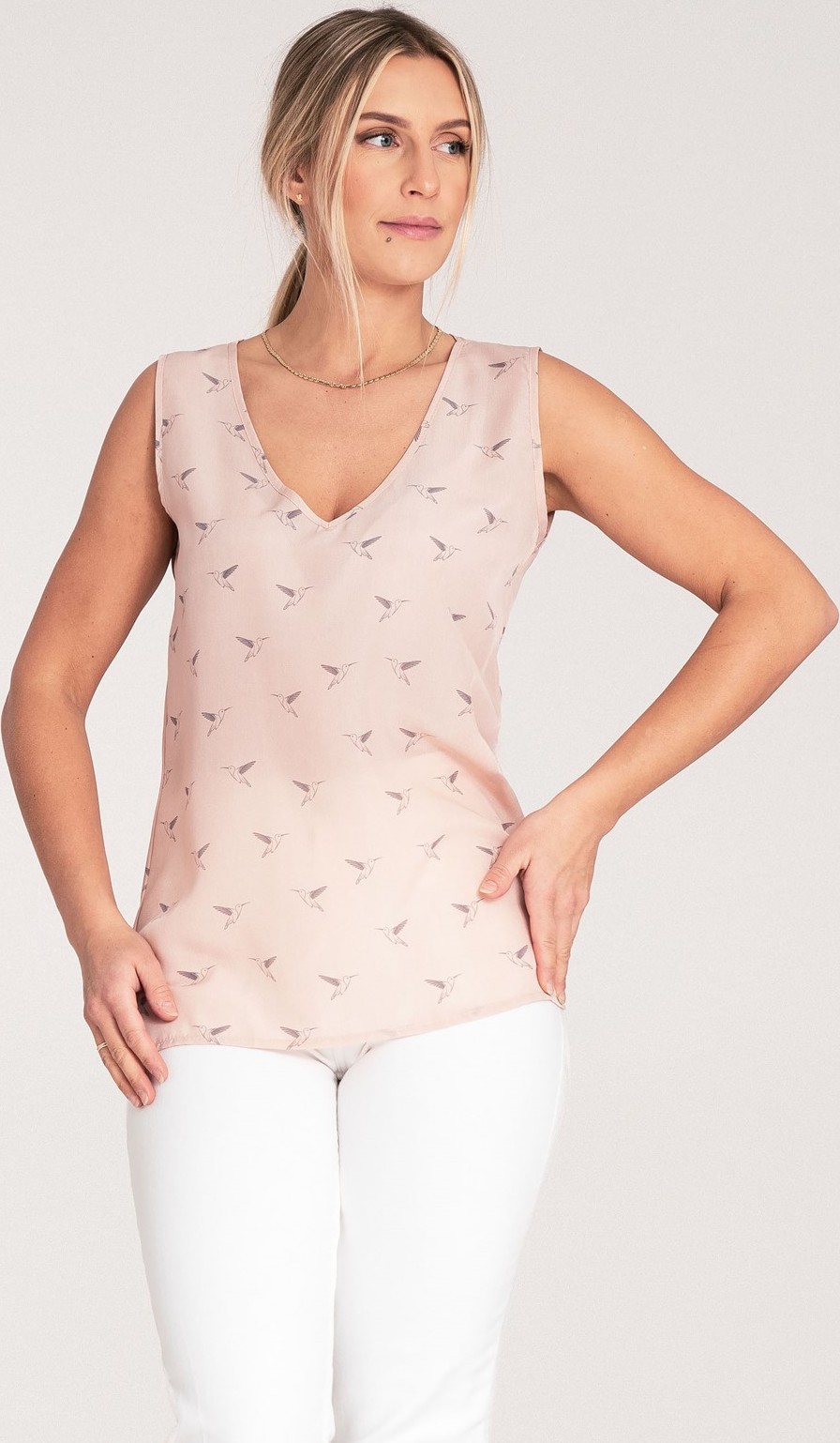 Dámska svetloružová blúzka so vzormi M1076 Pink Veľkosť: L