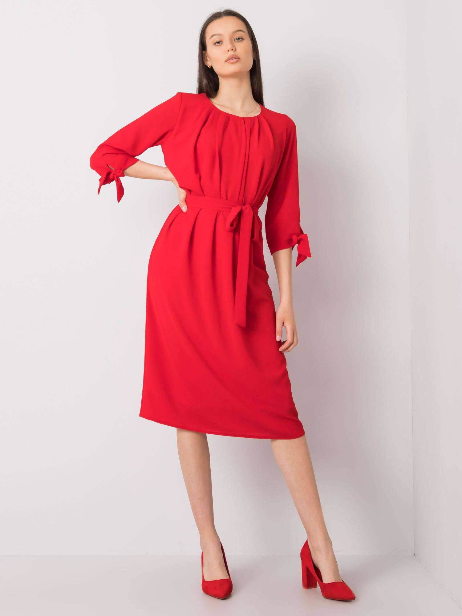 Červené dámske šaty s viazaním LK-SK-507843.12P-red Veľkosť: 36