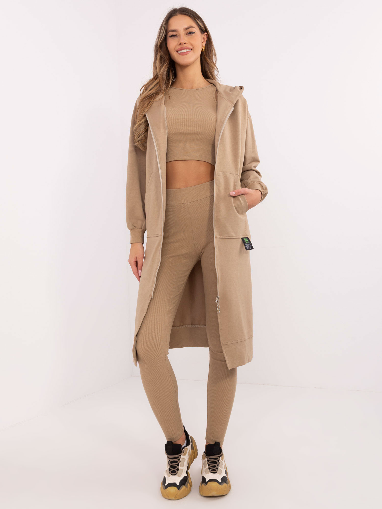Tmavobéžová dámska trojdielna súprava s mikinou na zips EM-KMPL-851.86P-dark beige Veľkosť: ONE SIZE
