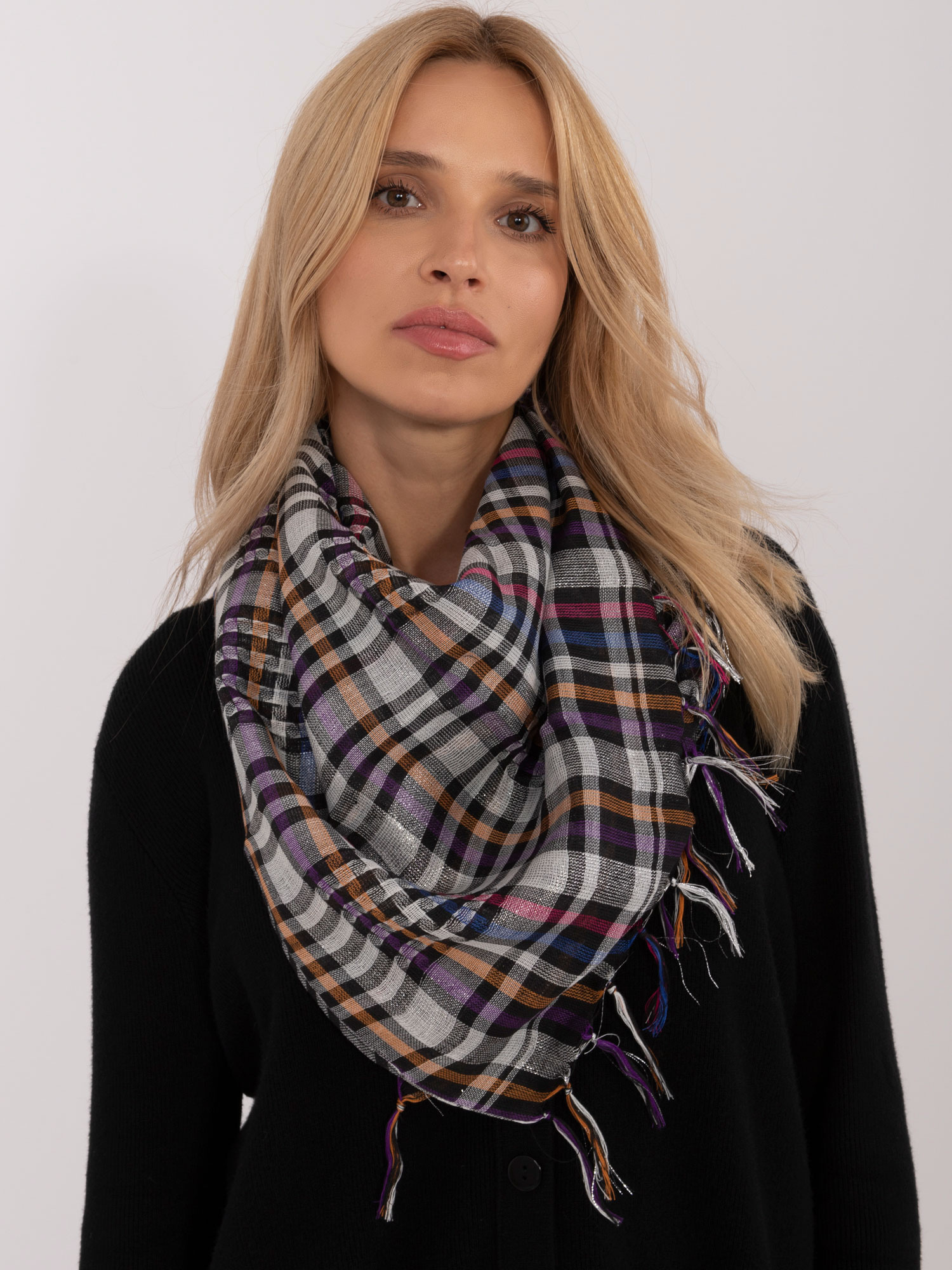 Dámska károvaná šatka so strapcami AT-CH-3007.06-multicolored Veľkosť: ONE SIZE