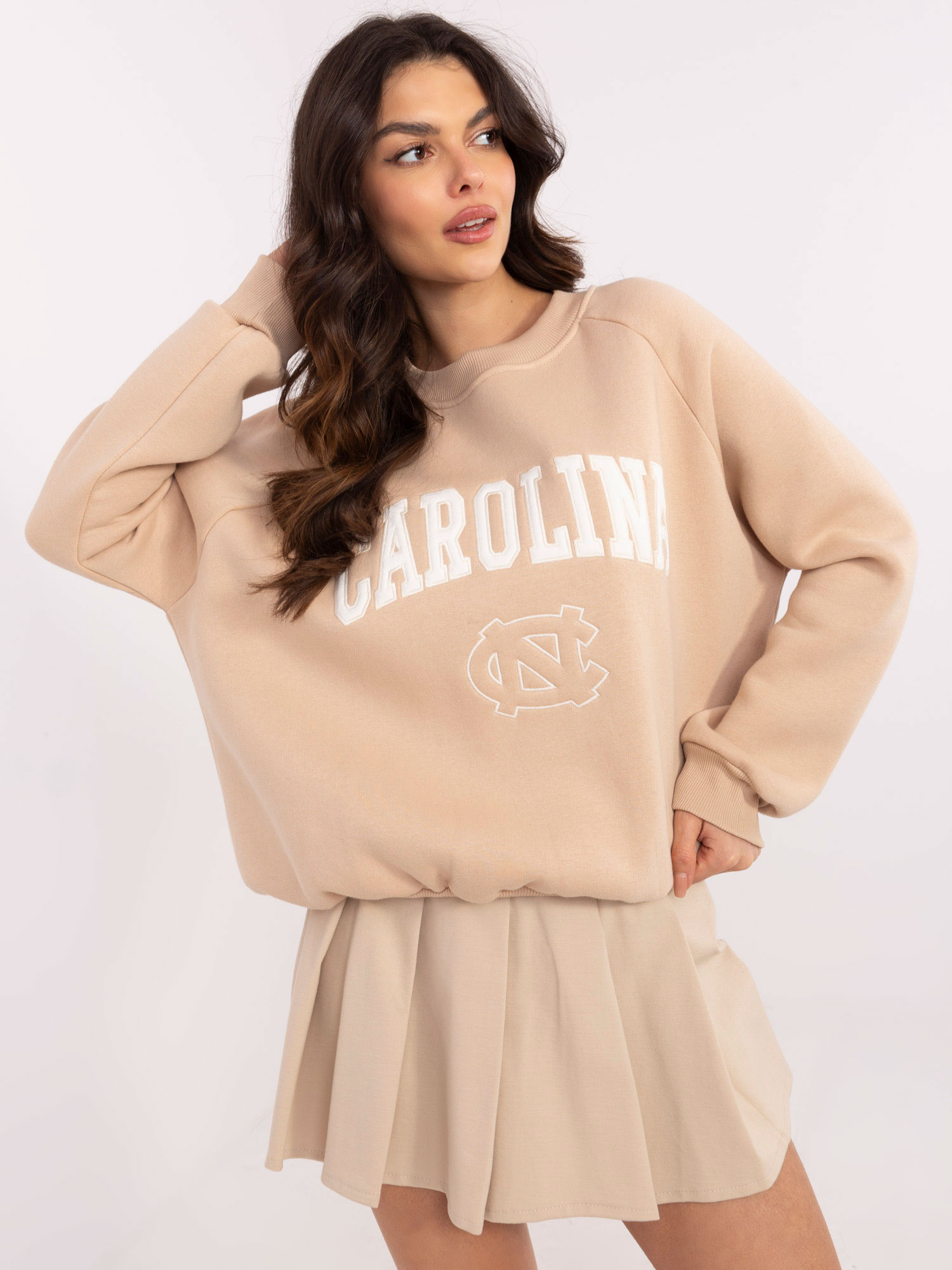 Béžová dámska oversize mikina bez kapucne EM-BL-857-1.02X-beige Veľkosť: ONE SIZE