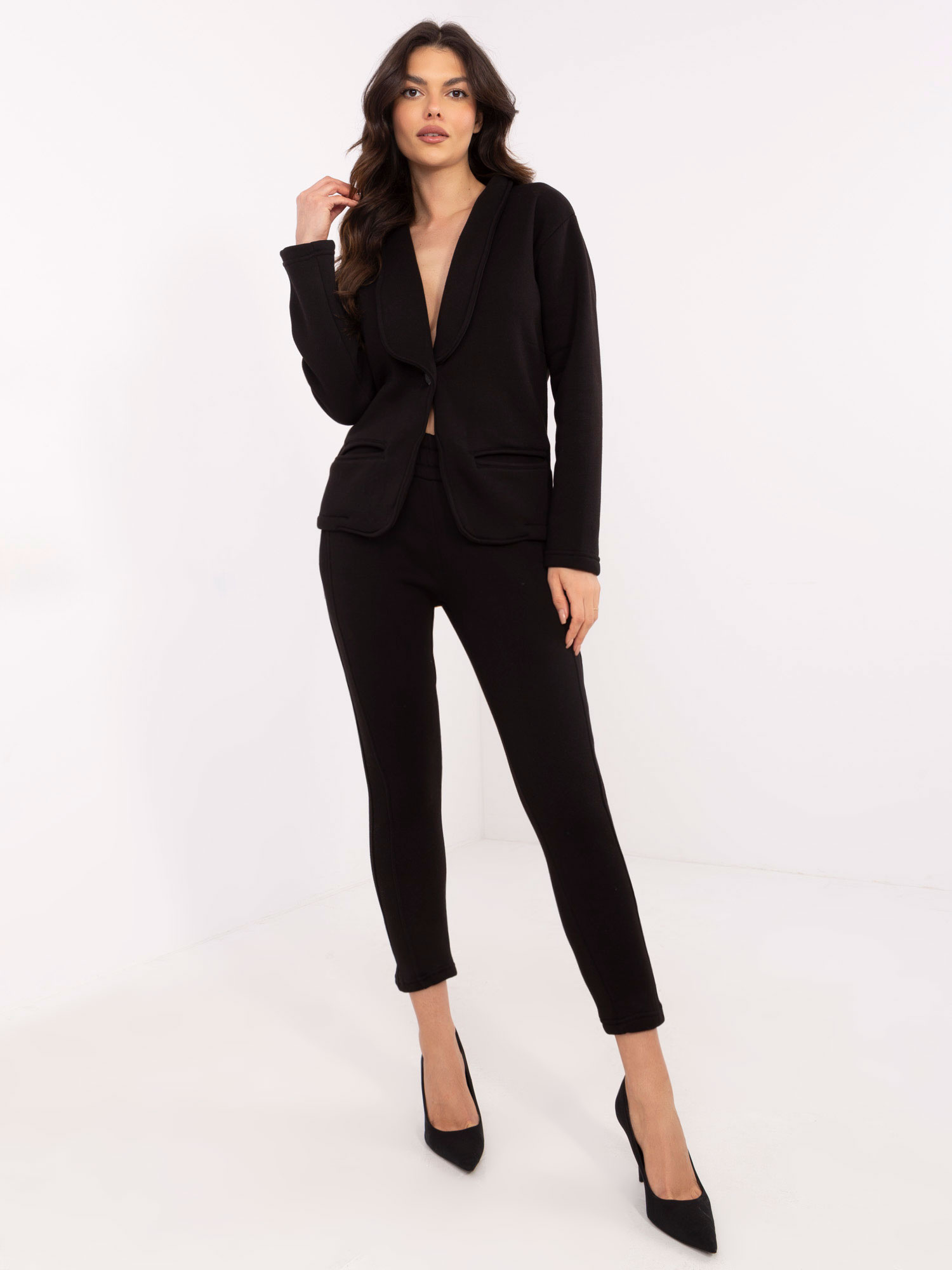 Čierna dámska elegantná tepláková súprava EM-KMPL-789.16X-black Veľkosť: ONE SIZE