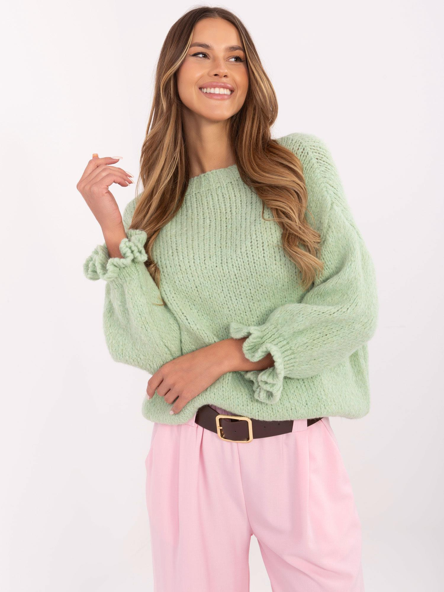 Pistáciový dámsky oversize sveter s volánmi na rukávoch MI-SW-2912.10X-green Veľkosť: ONE SIZE