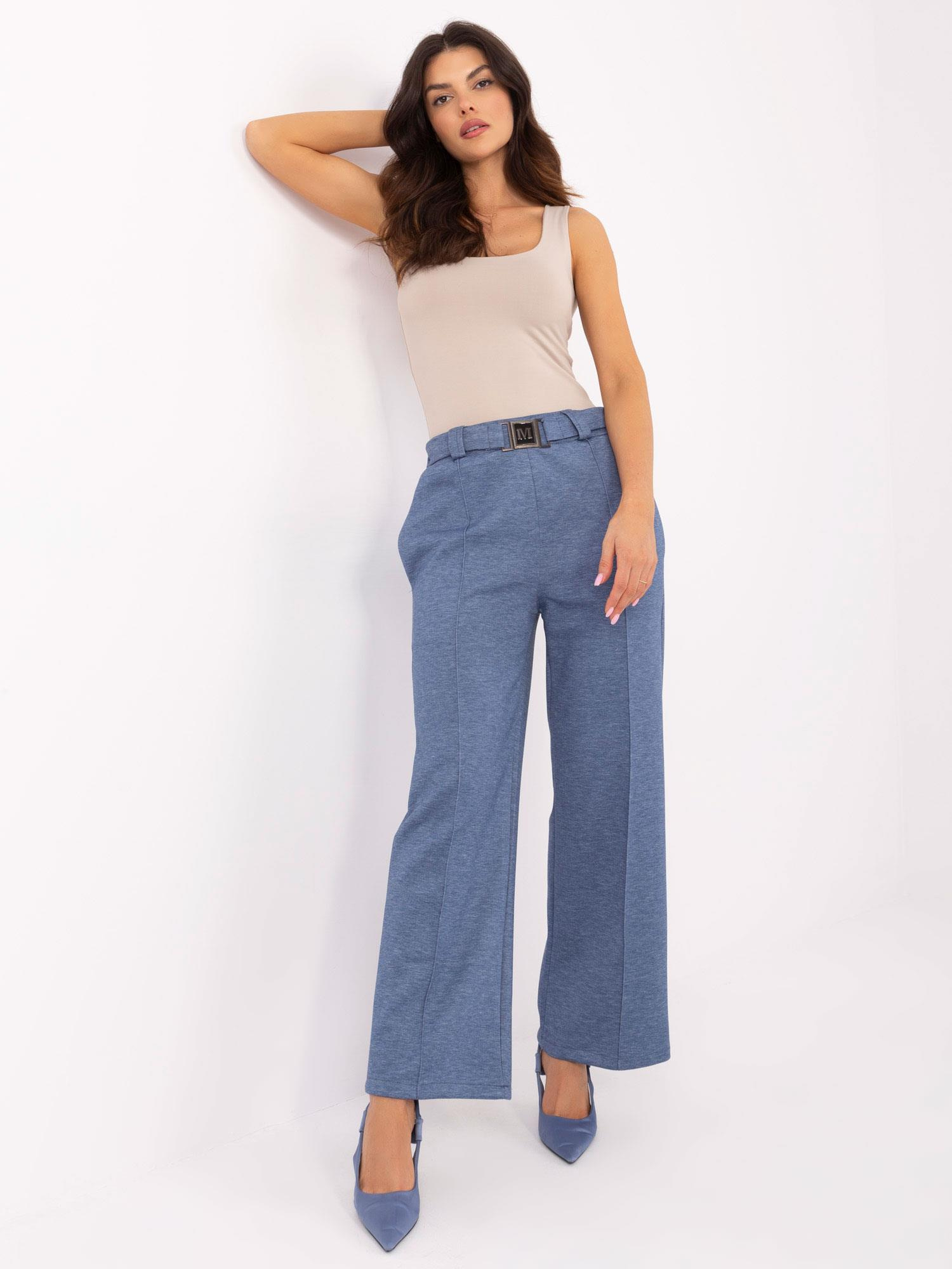 Modré dámske teplákové nohavice s pásikom DHJ-SP-20356.49-blue Veľkosť: ONE SIZE