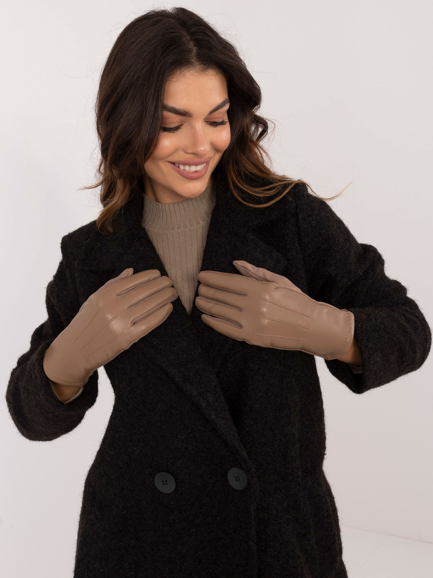 Svetlohnedé dámske dotykové rukavice AT-RK-239804.86-ligt brown Veľkosť: S/M