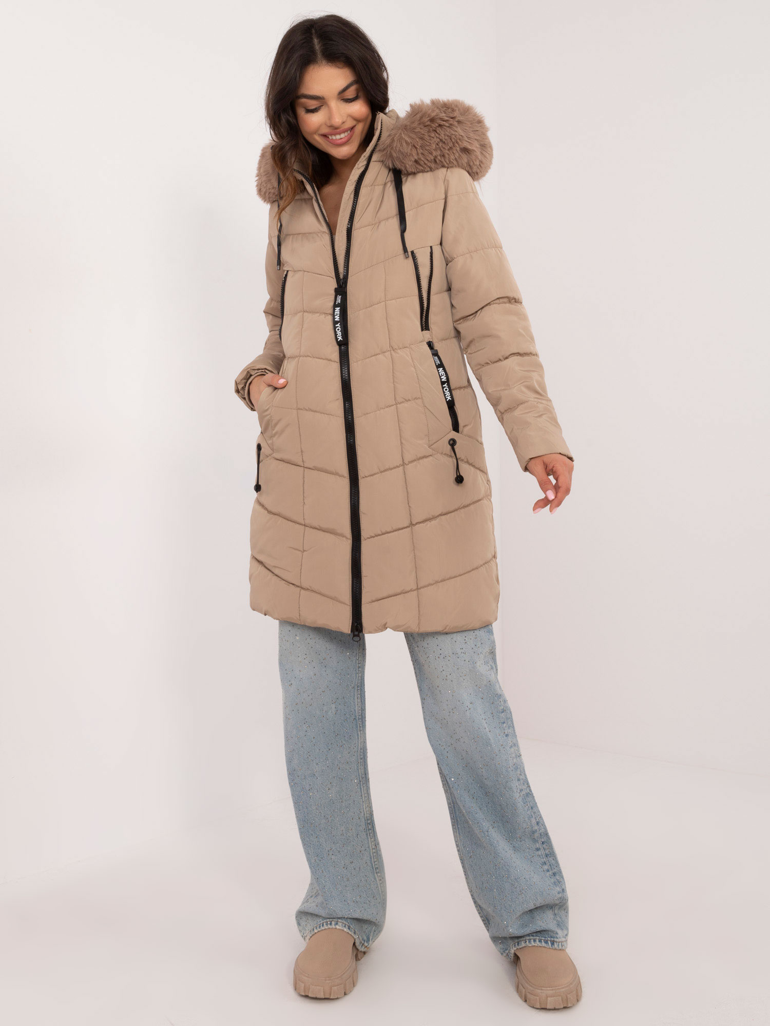 Béžová dámska dlhá zimná prešívaná bunda SK-KR-HH-2402.38-beige Veľkosť: XL