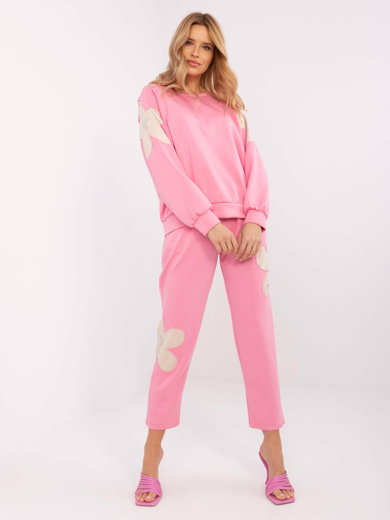 Púdrová tepláková súprava s kvetinami MI-KMPL-M6122.60-pink Veľkosť: ONE SIZE