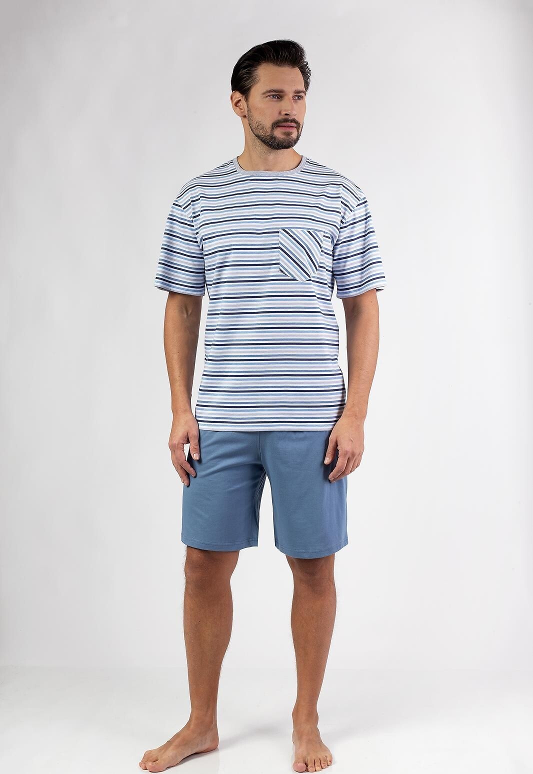 Pánske krátke pruhované pyžamo s vreckom na hrudi Regina 479 Kr/r M-XL W25 Meska Veľkosť: XL, Barva: Modrá
