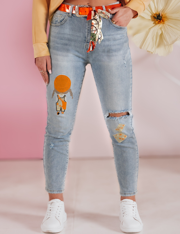 Svetlomodré dámske slim fit džínsy s odreninami a nášivkami GIRLHOOD UY2484 Veľkosť: S