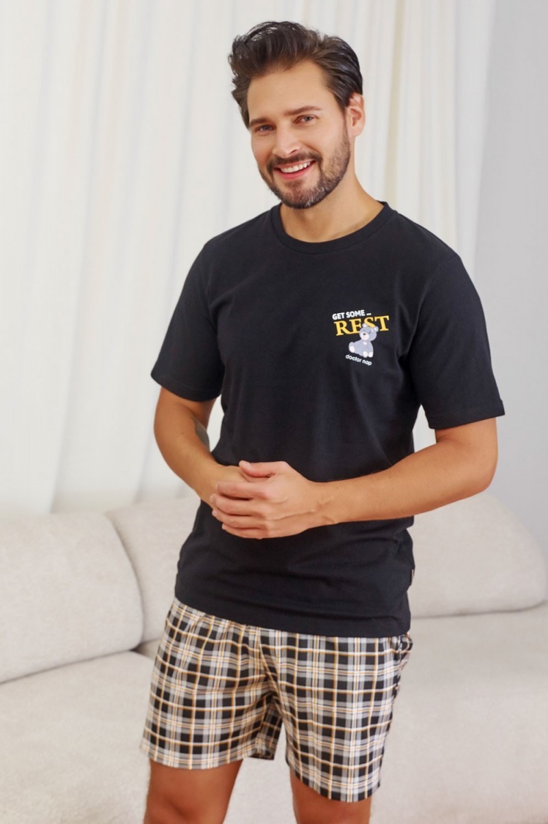 Čierne pánske pyžamo s károvanými kraťasmi Doctor Nap Veľkosť: XL