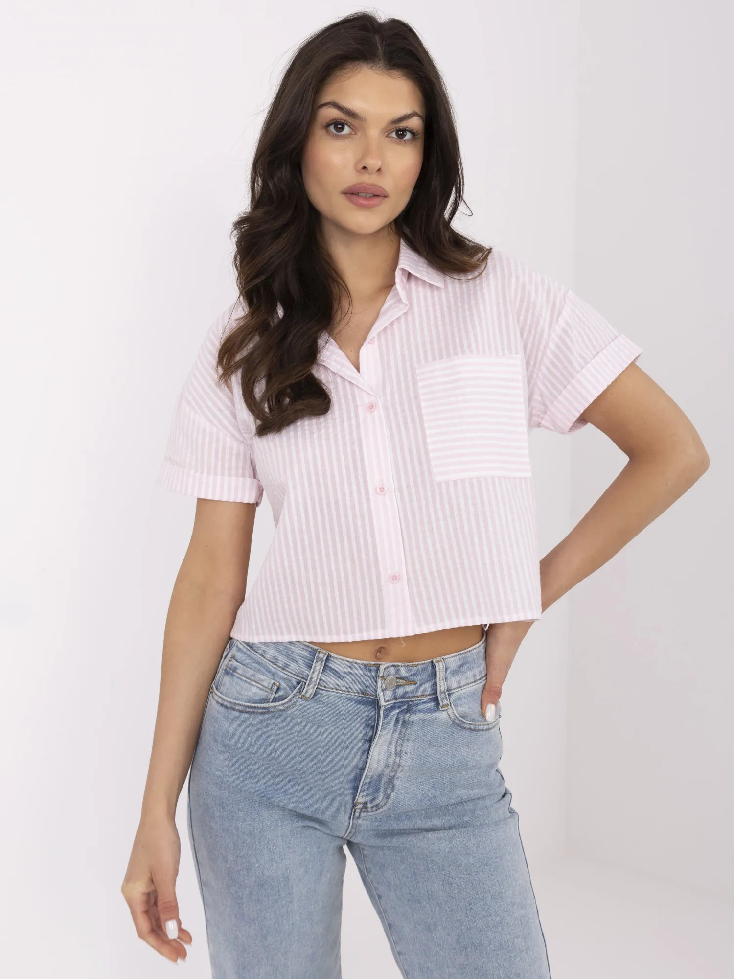 Svetloružová dámska pruhovaná košeľa s krátkym rukávom NM-KS-KA-01148.50P-white-pink Veľkosť: S/M
