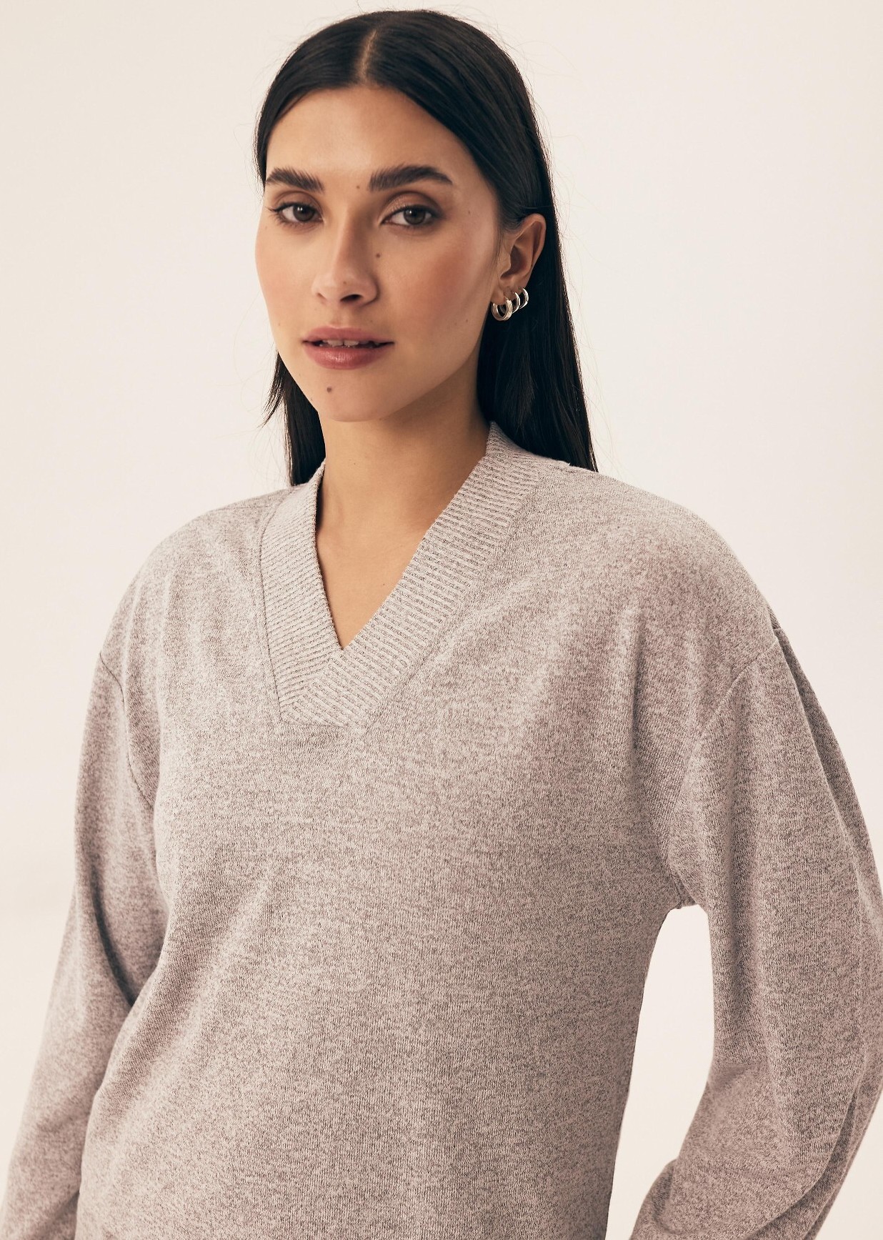 Henderson Ladies Dlhé svetlosivé dámske pyžamo s viskózou Fudge 42024 Fudge dł/r S-XL Veľkosť: L, Barva: svetlosivá
