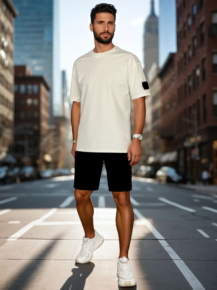 Bielo-čierna pánska krátka tepláková súprava s cargo šortkami AX0806 Veľkosť: 2XL