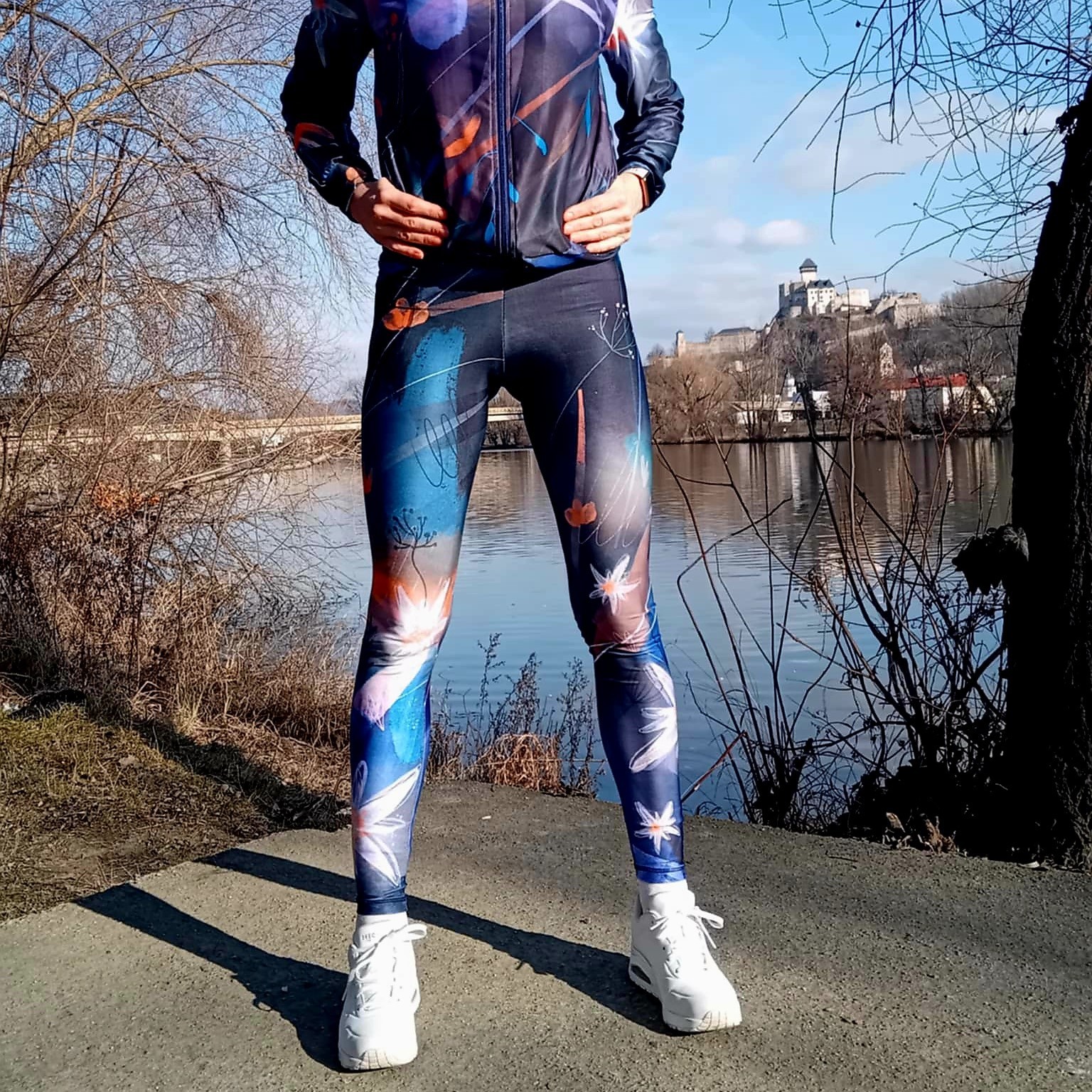 Dámske tmavomodré vzorované funkčné legíny Veľkosť: S