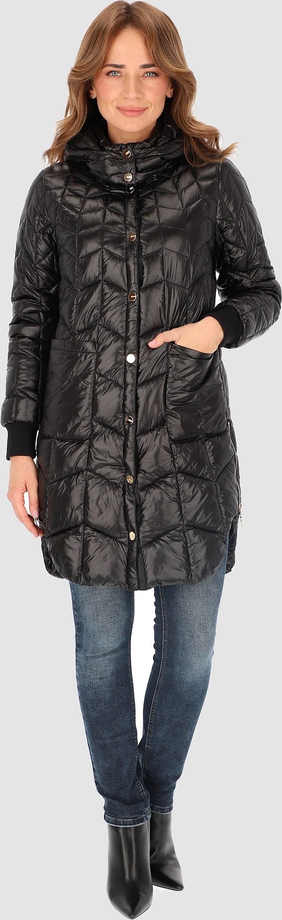 čierna dámska prešívaná bunda s bočnými rázporkami BLH 235050 F - Black Veľkosť: 2XL