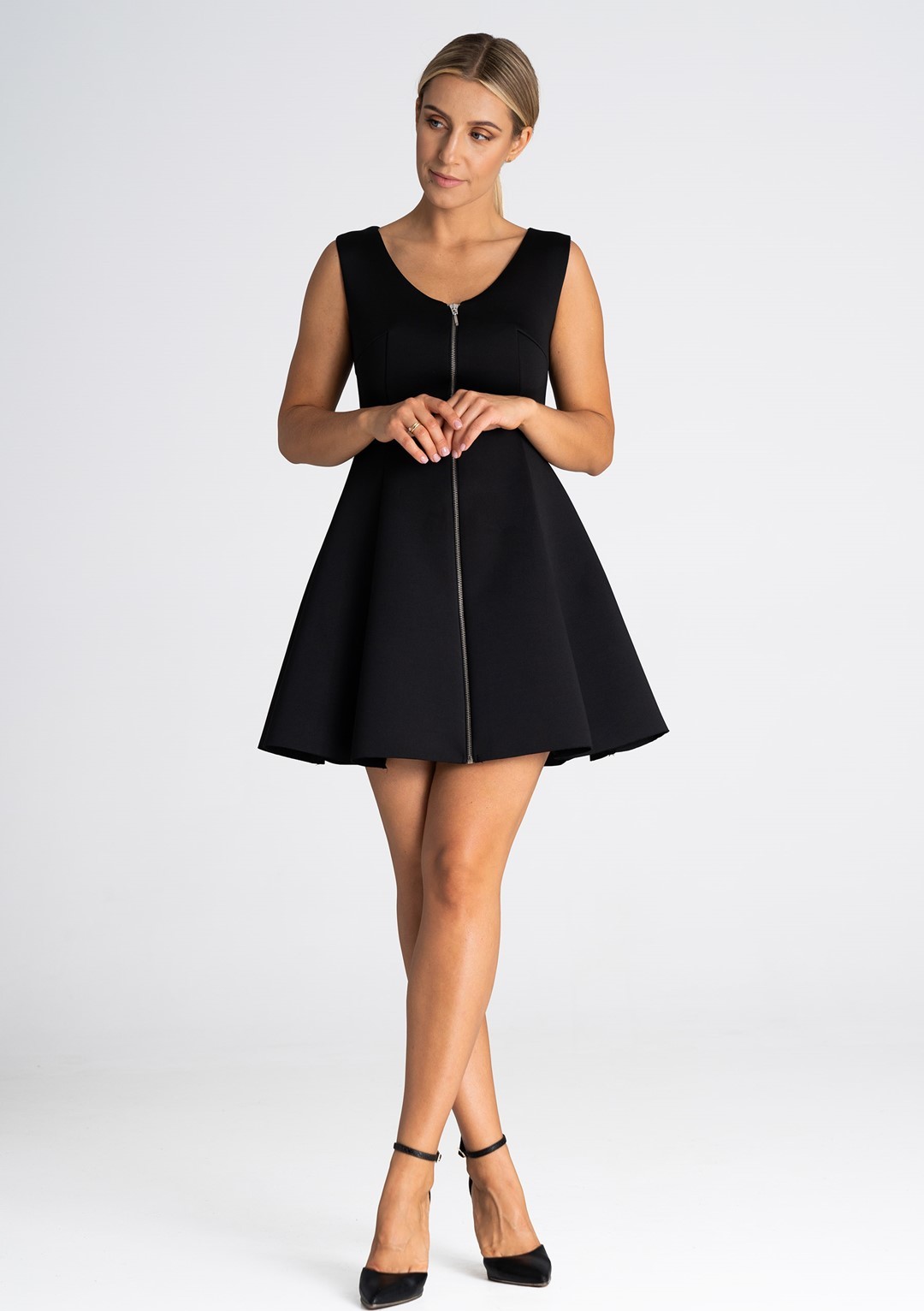Čierne mini šaty s ozdobným zipsom M972 black Veľkosť: S